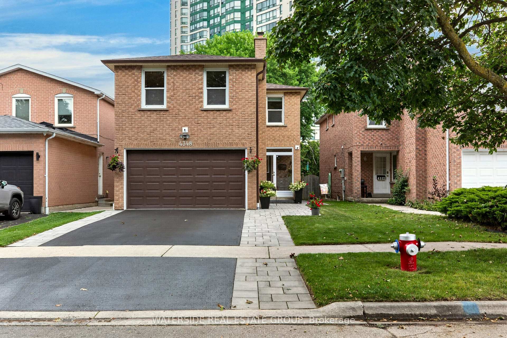 Photo 3 of 4348 Jenkins Crescent, Mississauga, Hurontario — HOMEH