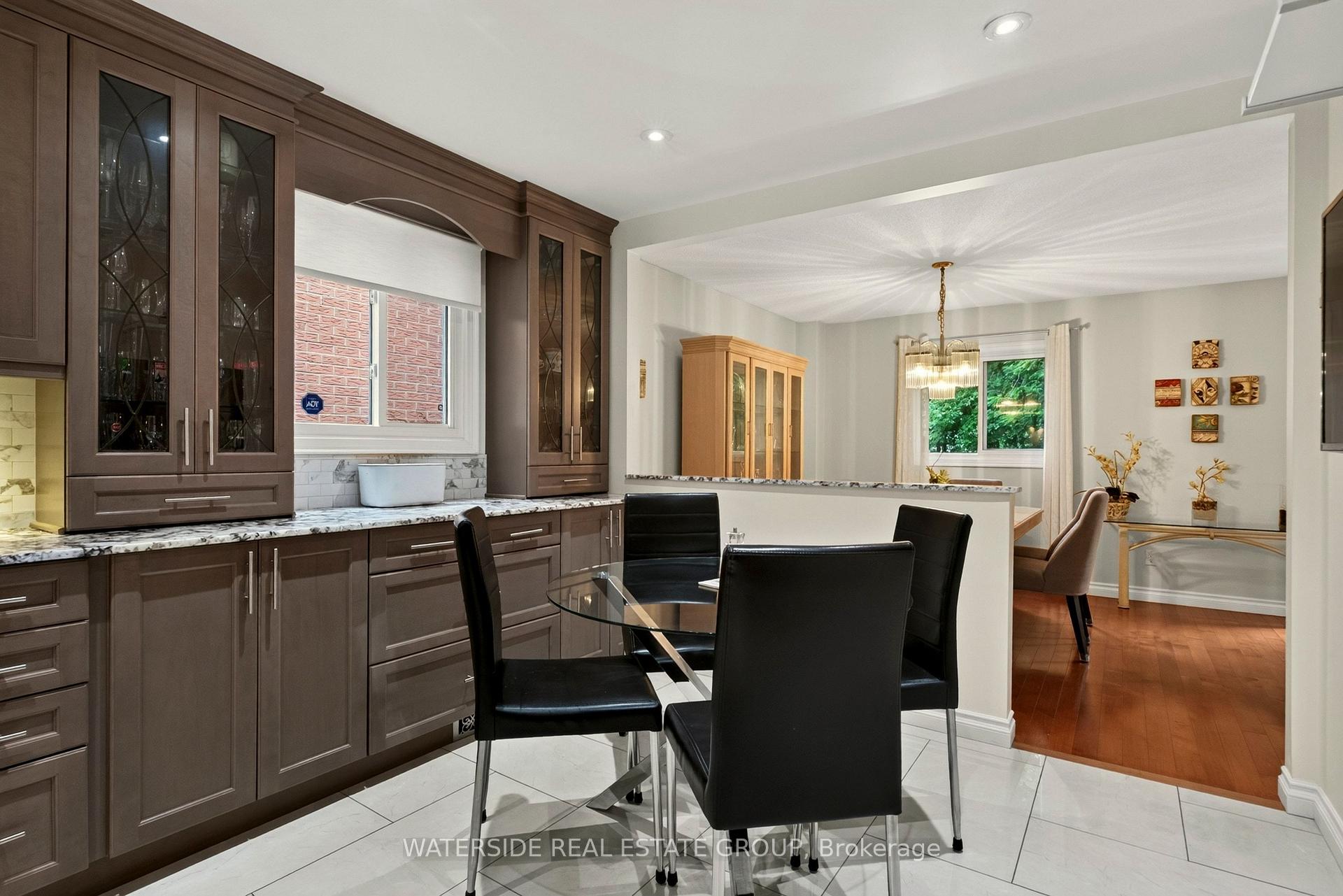 Photo 19 of 4348 Jenkins Crescent, Mississauga, Hurontario — HOMEH
