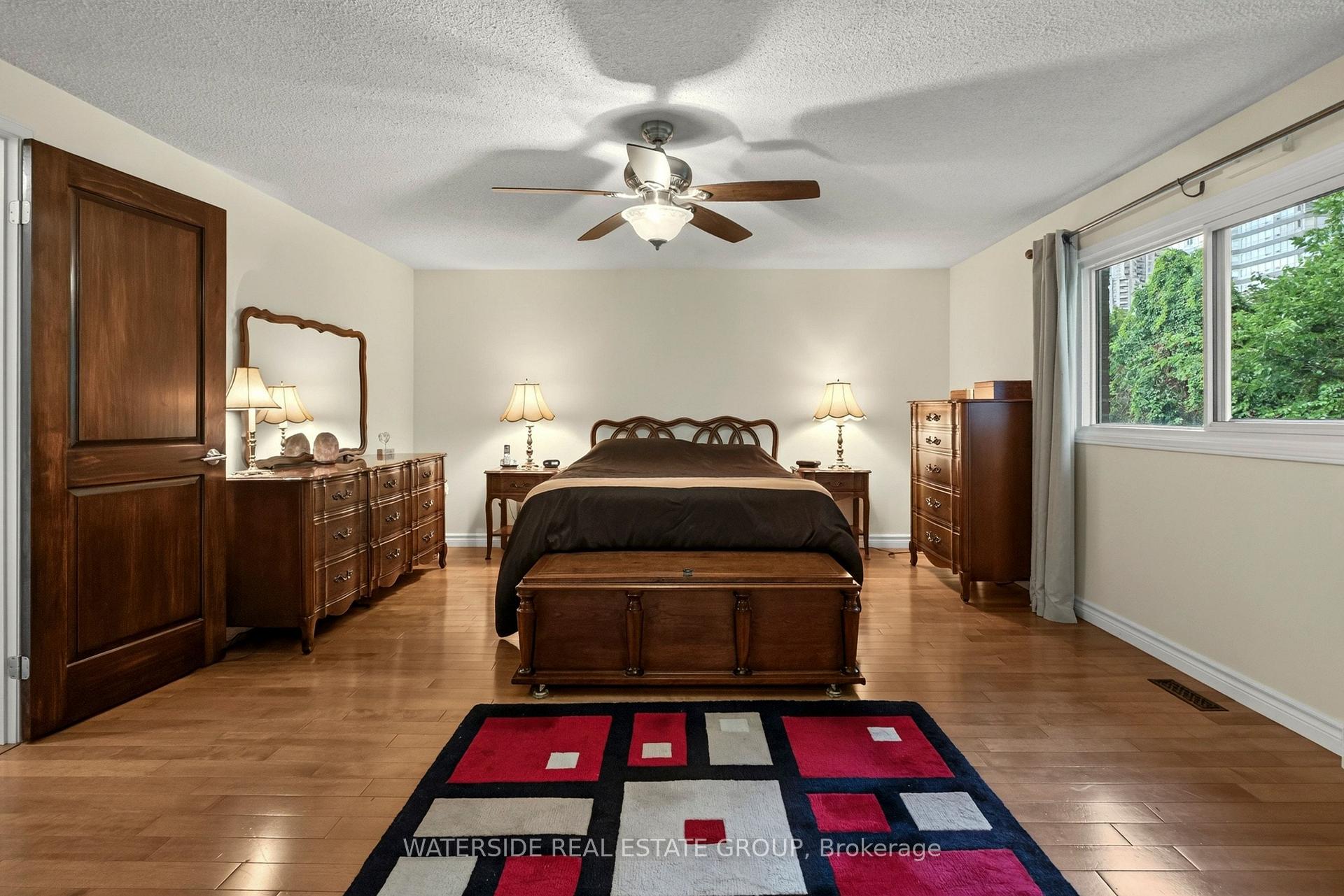 Photo 25 of 4348 Jenkins Crescent, Mississauga, Hurontario — HOMEH