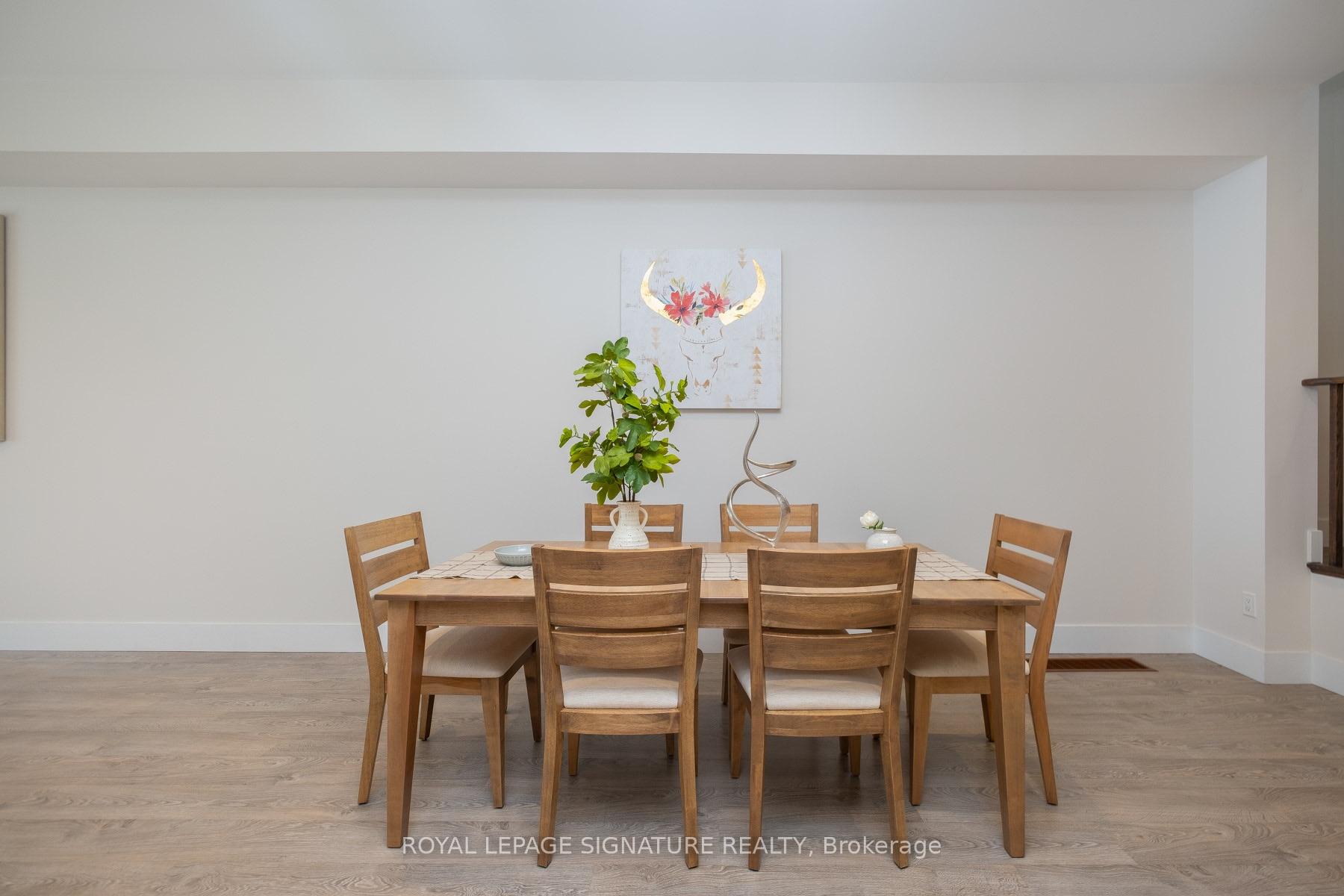 Photo 16 of 215 Elyse Court, Aurora, Bayview Northeast — HOMEH