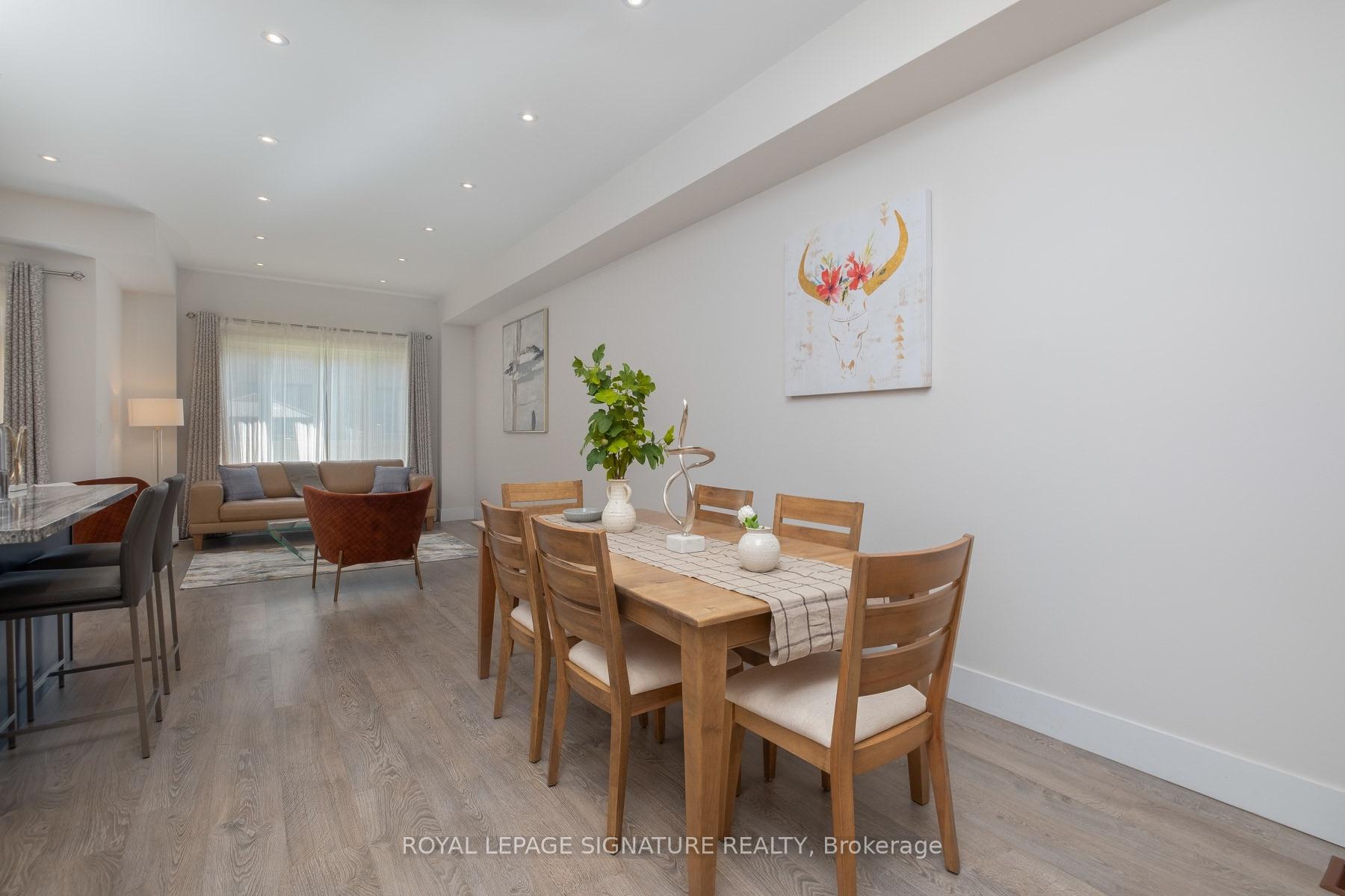 Photo 17 of 215 Elyse Court, Aurora, Bayview Northeast — HOMEH