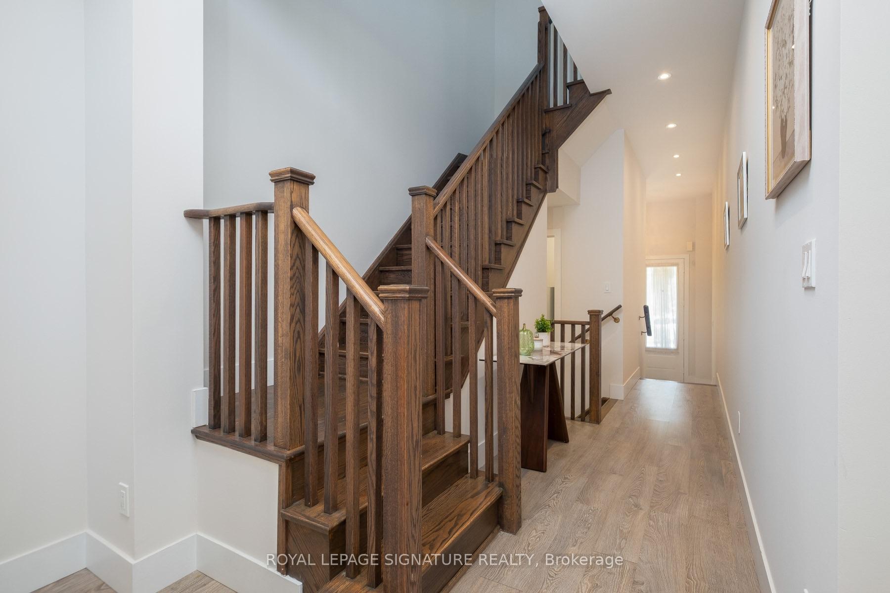 Photo 22 of 215 Elyse Court, Aurora, Bayview Northeast — HOMEH