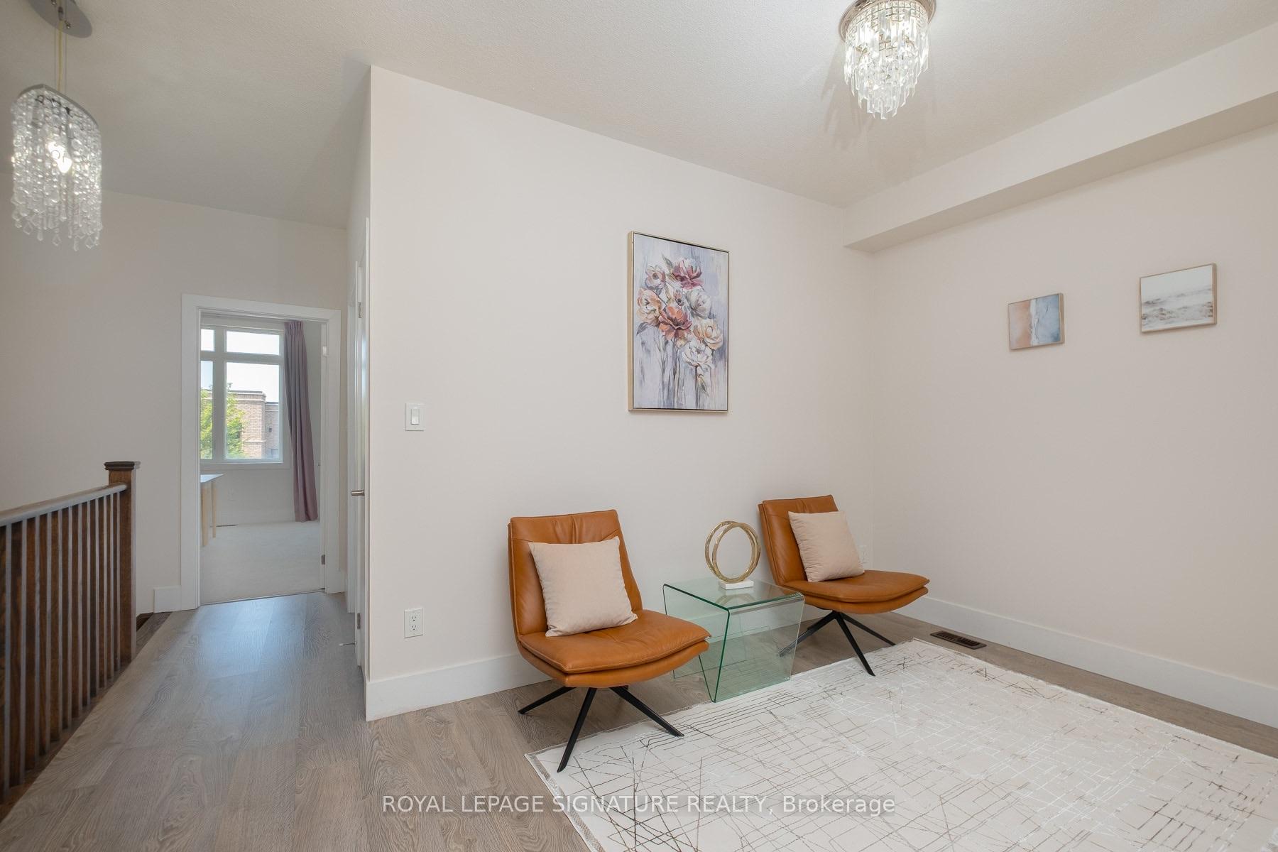 Photo 33 of 215 Elyse Court, Aurora, Bayview Northeast — HOMEH