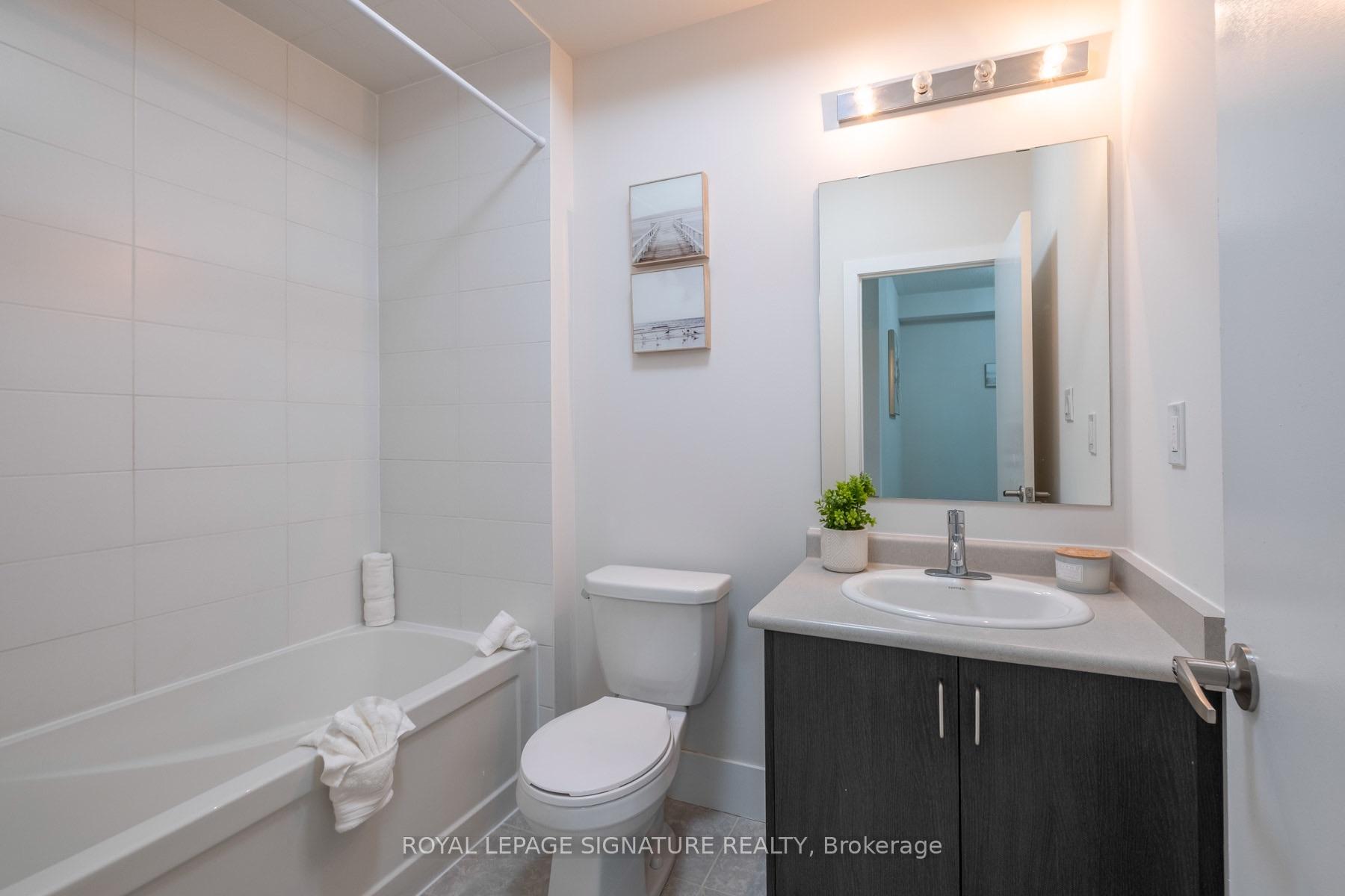 Photo 35 of 215 Elyse Court, Aurora, Bayview Northeast — HOMEH