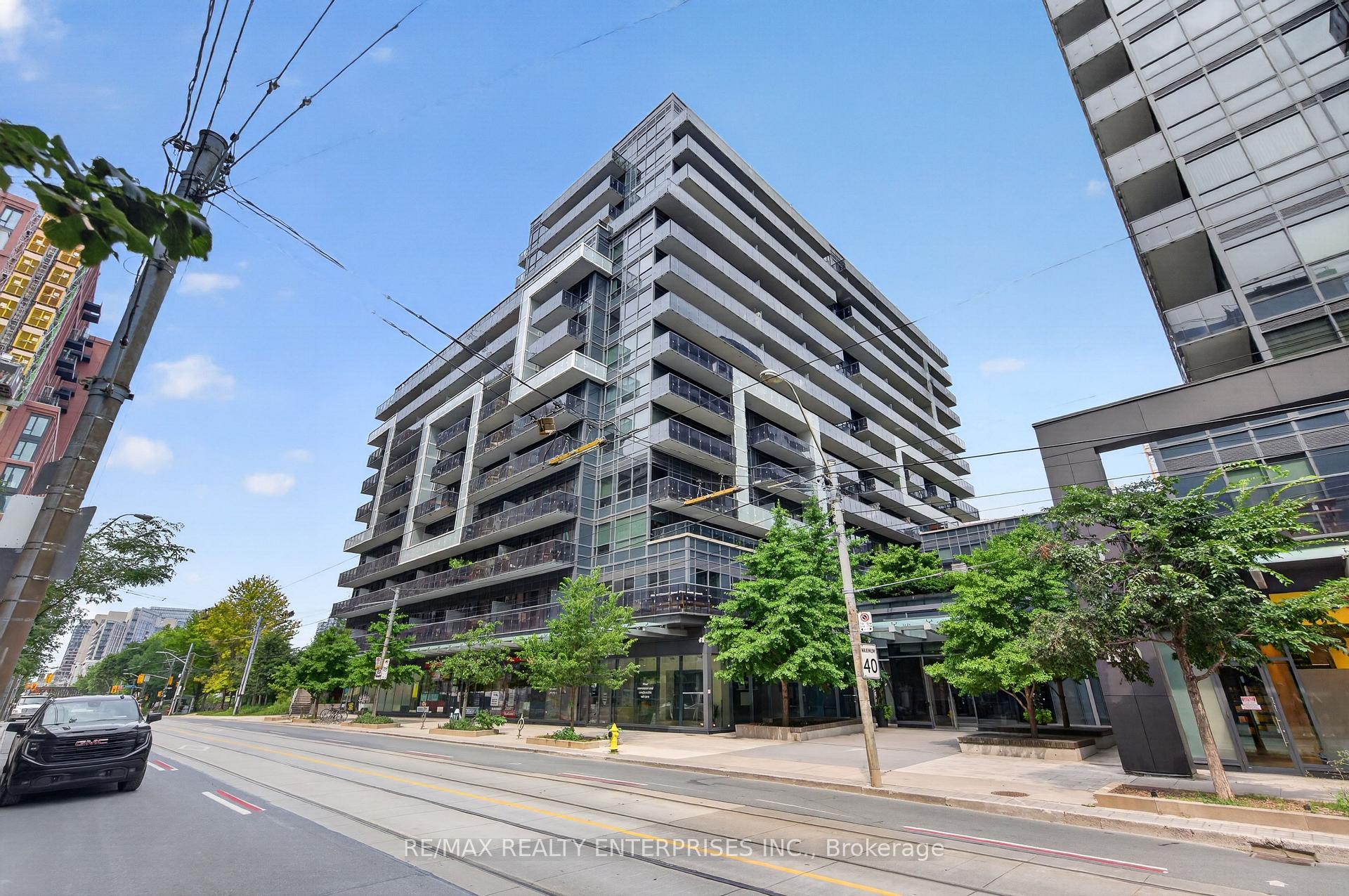 Front of Unit 942, 1030 King Street W