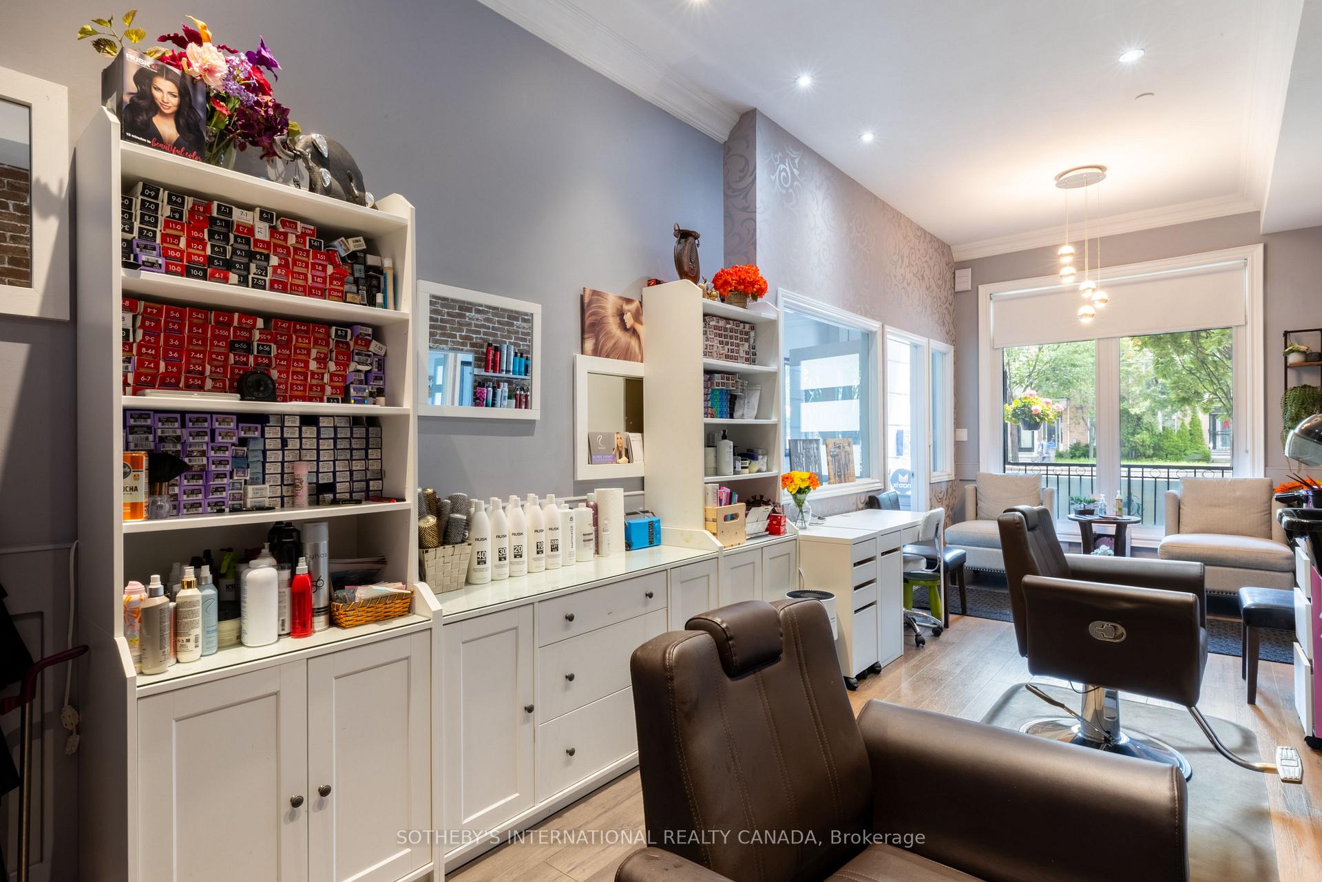 Photo 5 of 960A The Queensway, Etobicoke, Stonegate-Queensway — HOMEH