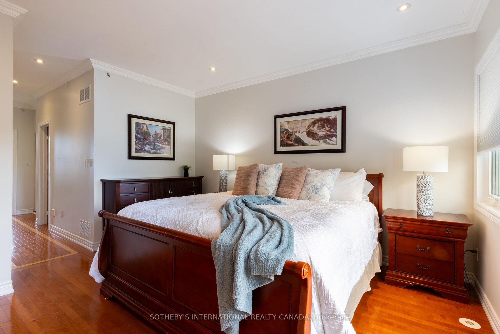 Photo 26 of 960A The Queensway, Etobicoke, Stonegate-Queensway — HOMEH