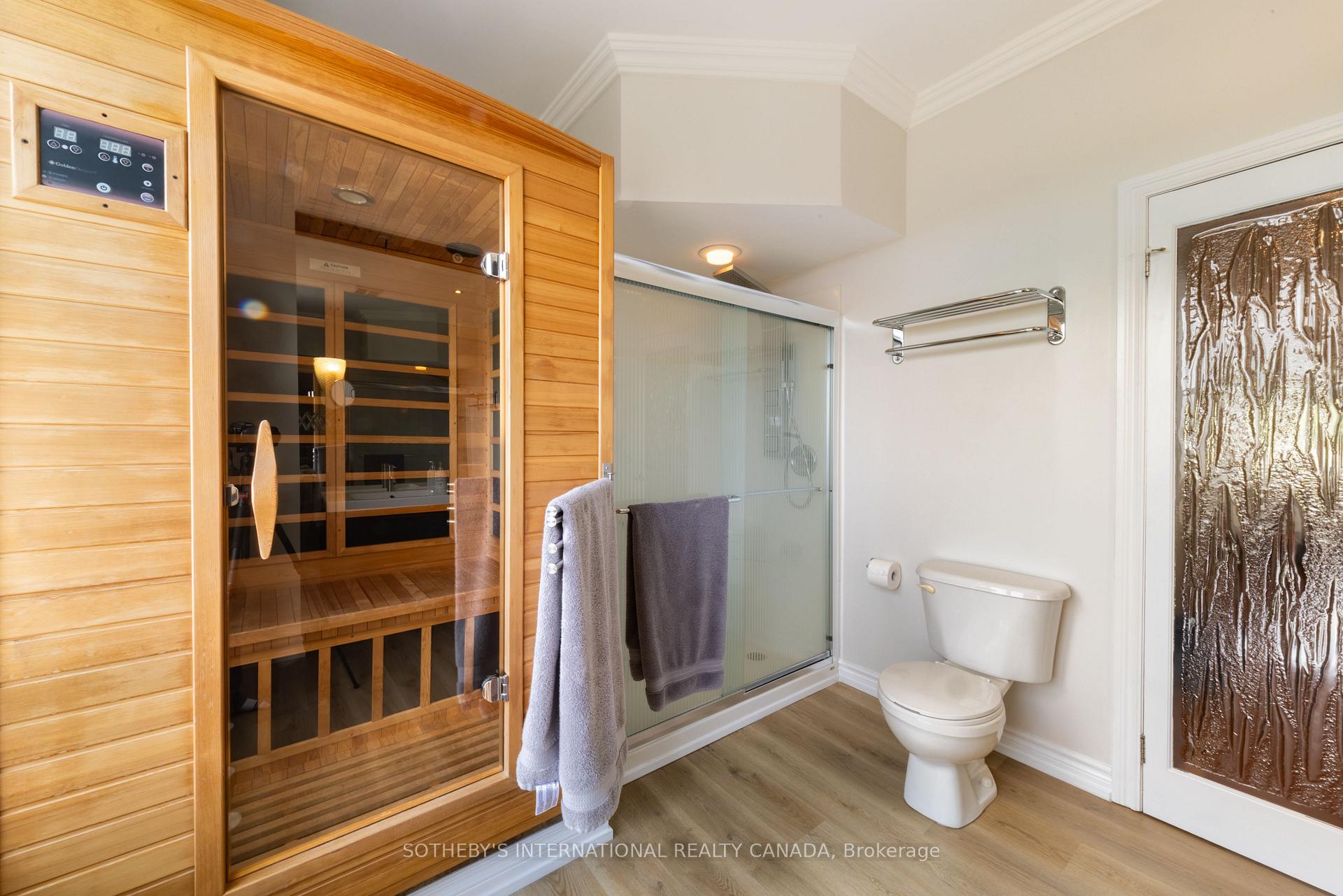 Photo 32 of 960A The Queensway, Etobicoke, Stonegate-Queensway — HOMEH