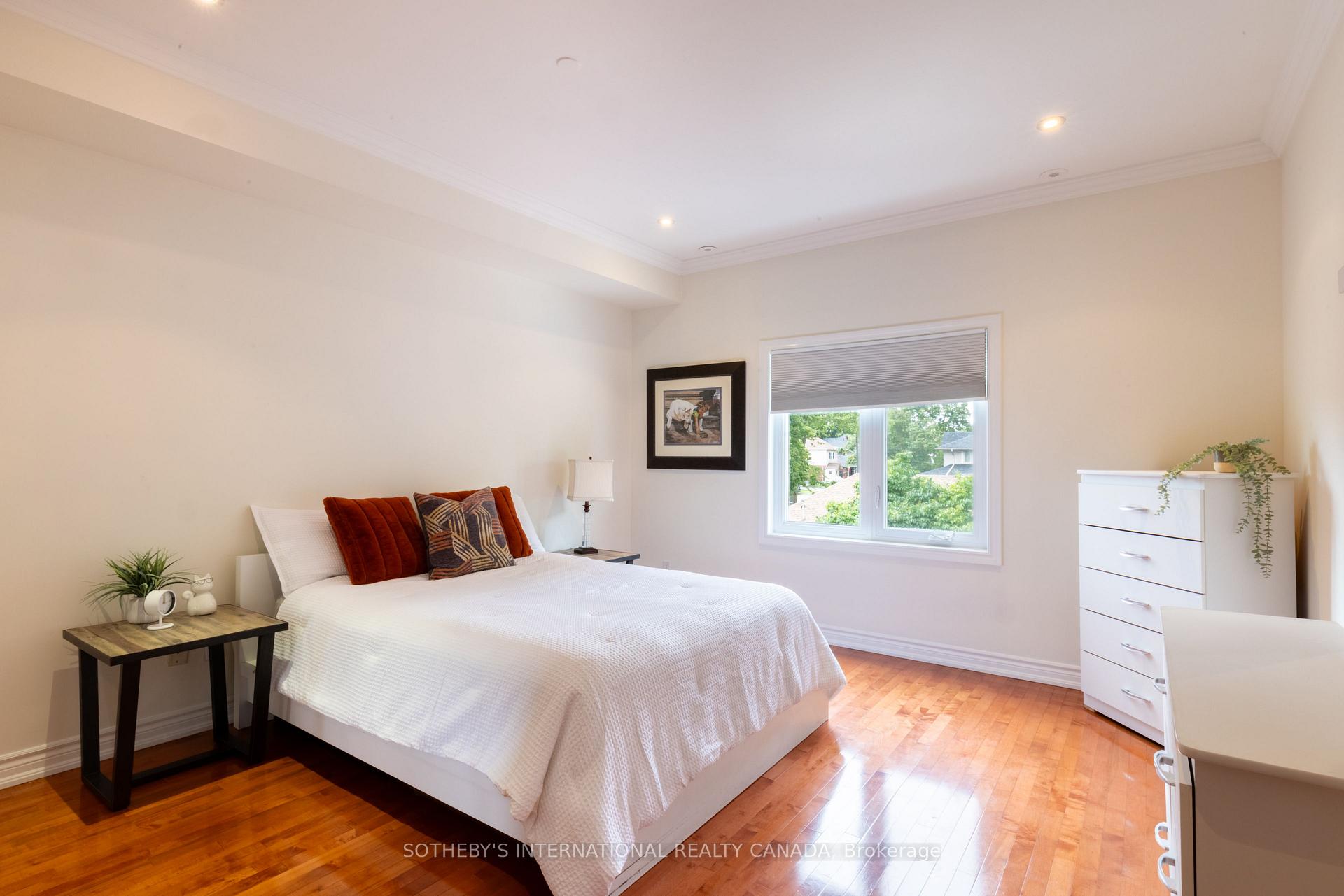Photo 34 of 960A The Queensway, Etobicoke, Stonegate-Queensway — HOMEH
