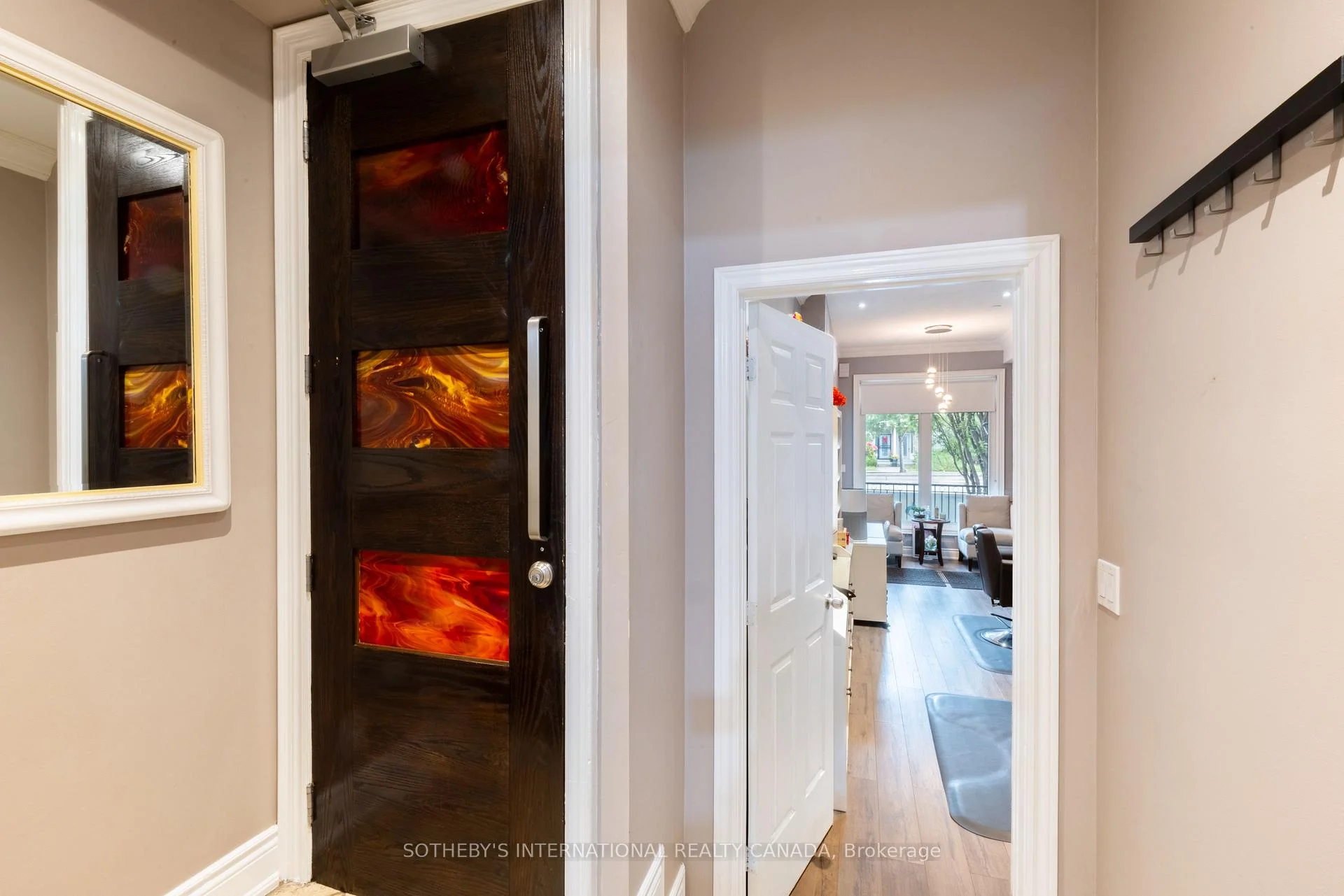 Photo 11 of 960A The Queensway, Etobicoke, Stonegate-Queensway — HOMEH