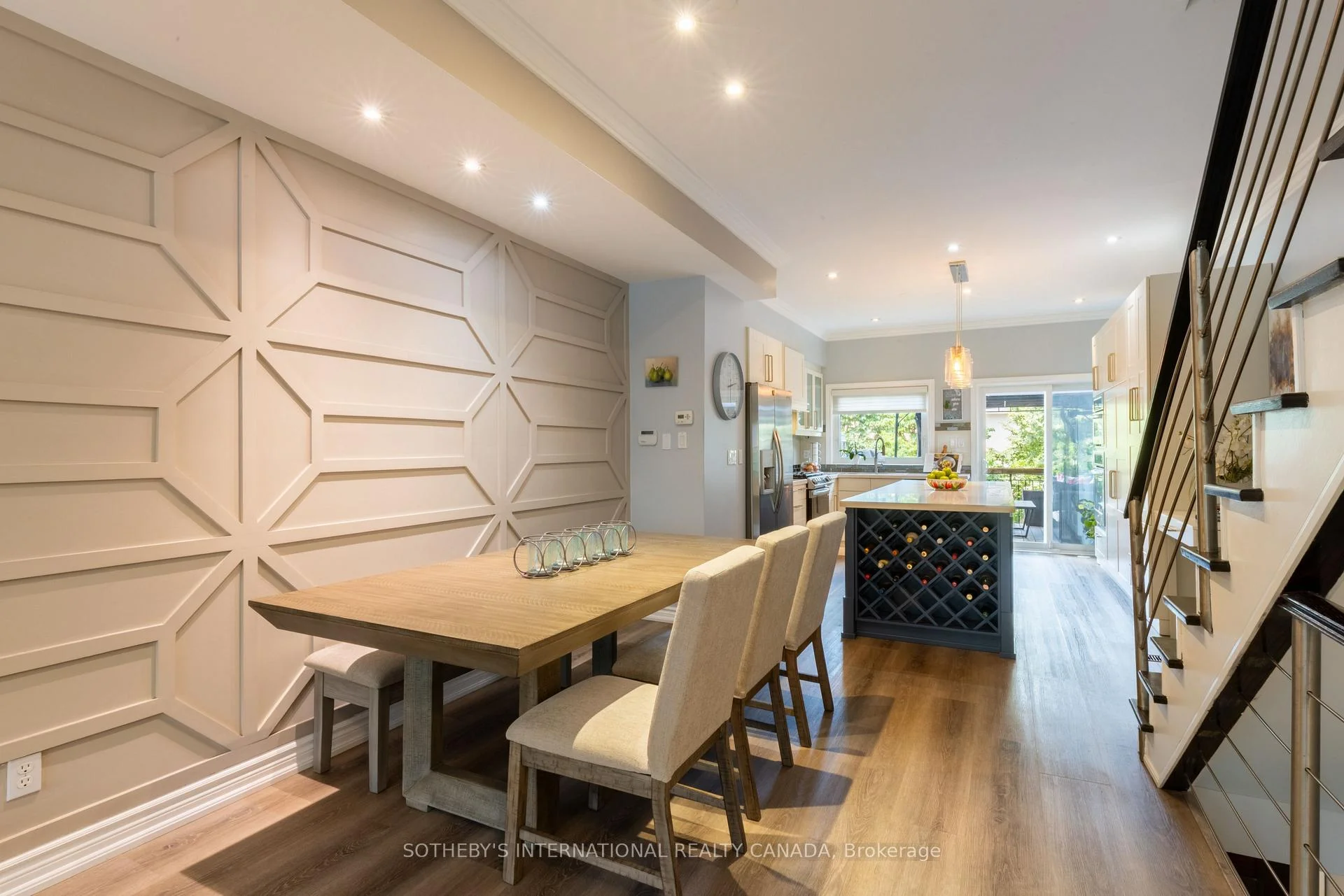 Photo 25 of 960A The Queensway, Etobicoke, Stonegate-Queensway — HOMEH