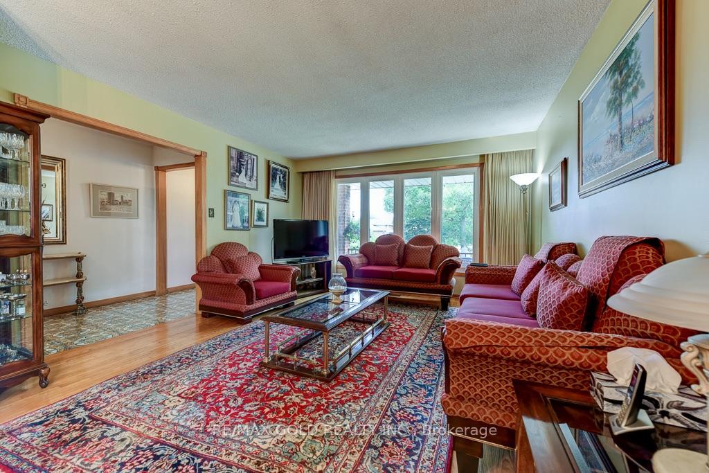 Photo 6 of 70 Malcolm Crescent, Brampton, Central Park — HOMEH