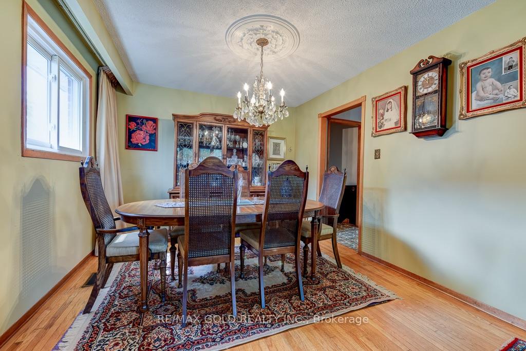 Photo 9 of 70 Malcolm Crescent, Brampton, Central Park — HOMEH