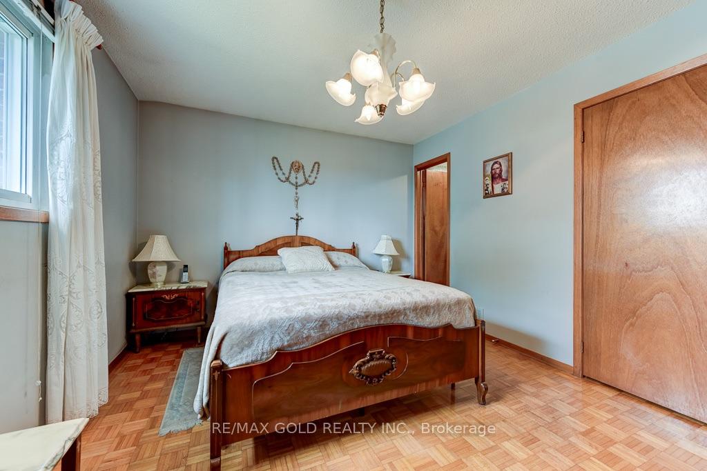 Photo 22 of 70 Malcolm Crescent, Brampton, Central Park — HOMEH