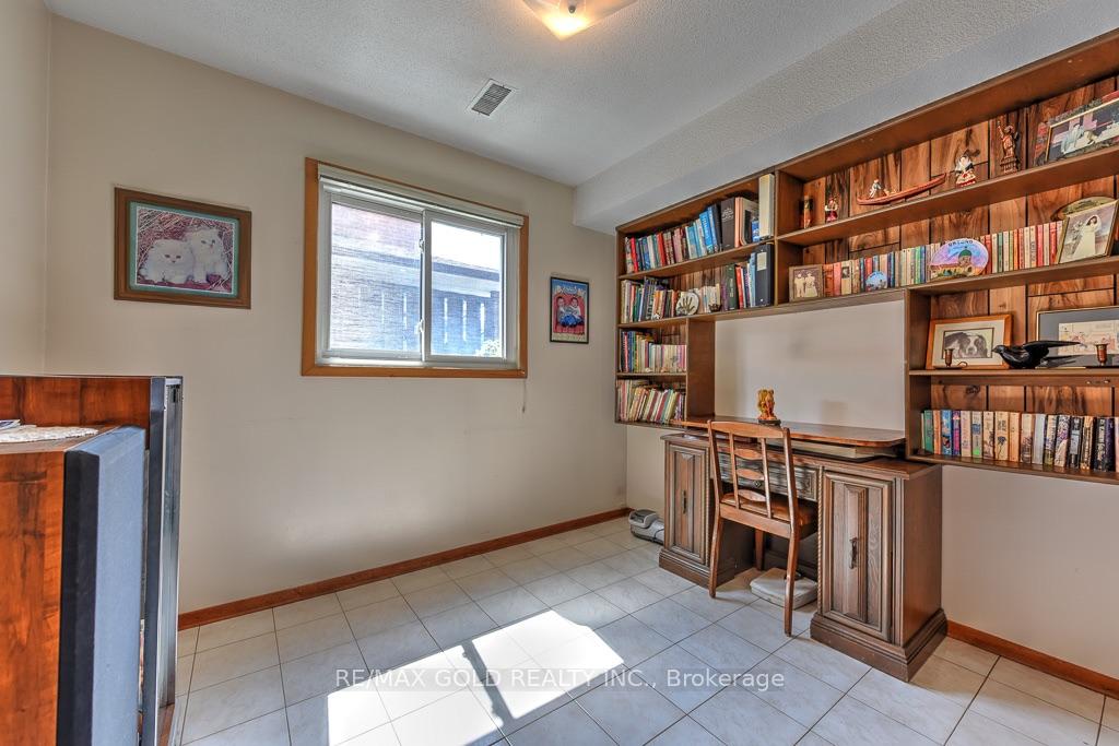 Photo 31 of 70 Malcolm Crescent, Brampton, Central Park — HOMEH