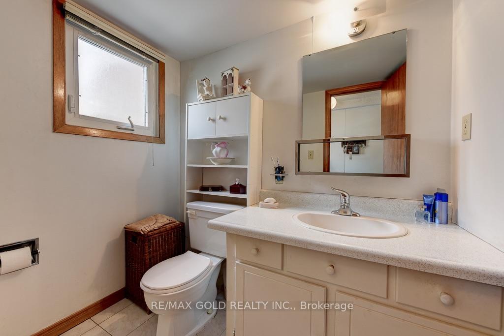 Photo 33 of 70 Malcolm Crescent, Brampton, Central Park — HOMEH