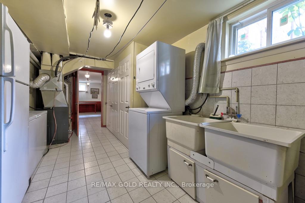 Photo 39 of 70 Malcolm Crescent, Brampton, Central Park — HOMEH