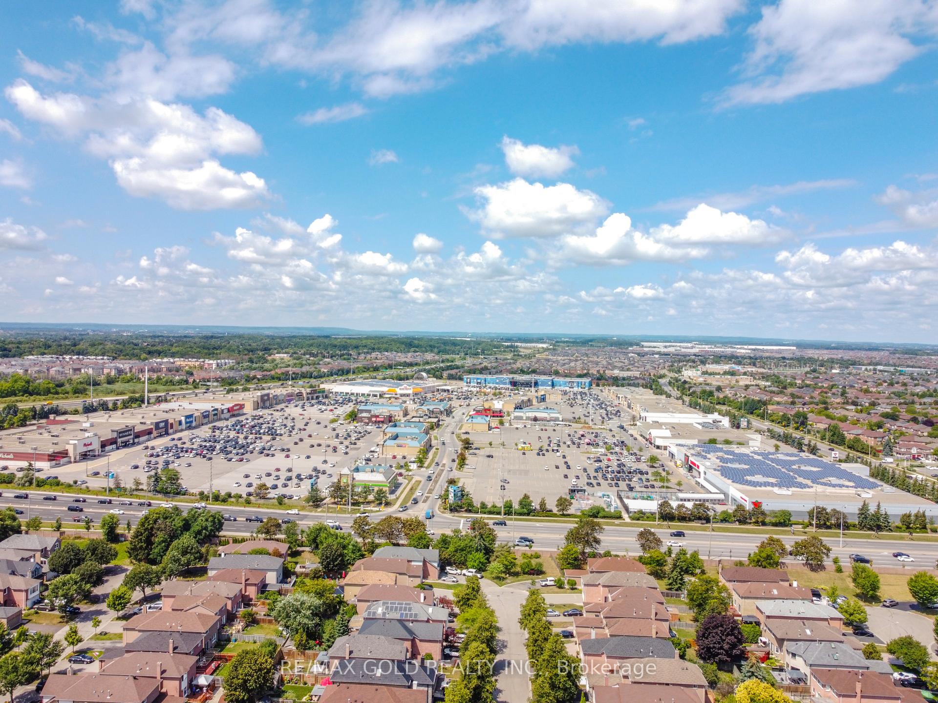 Photo 44 of 70 Malcolm Crescent, Brampton, Central Park — HOMEH