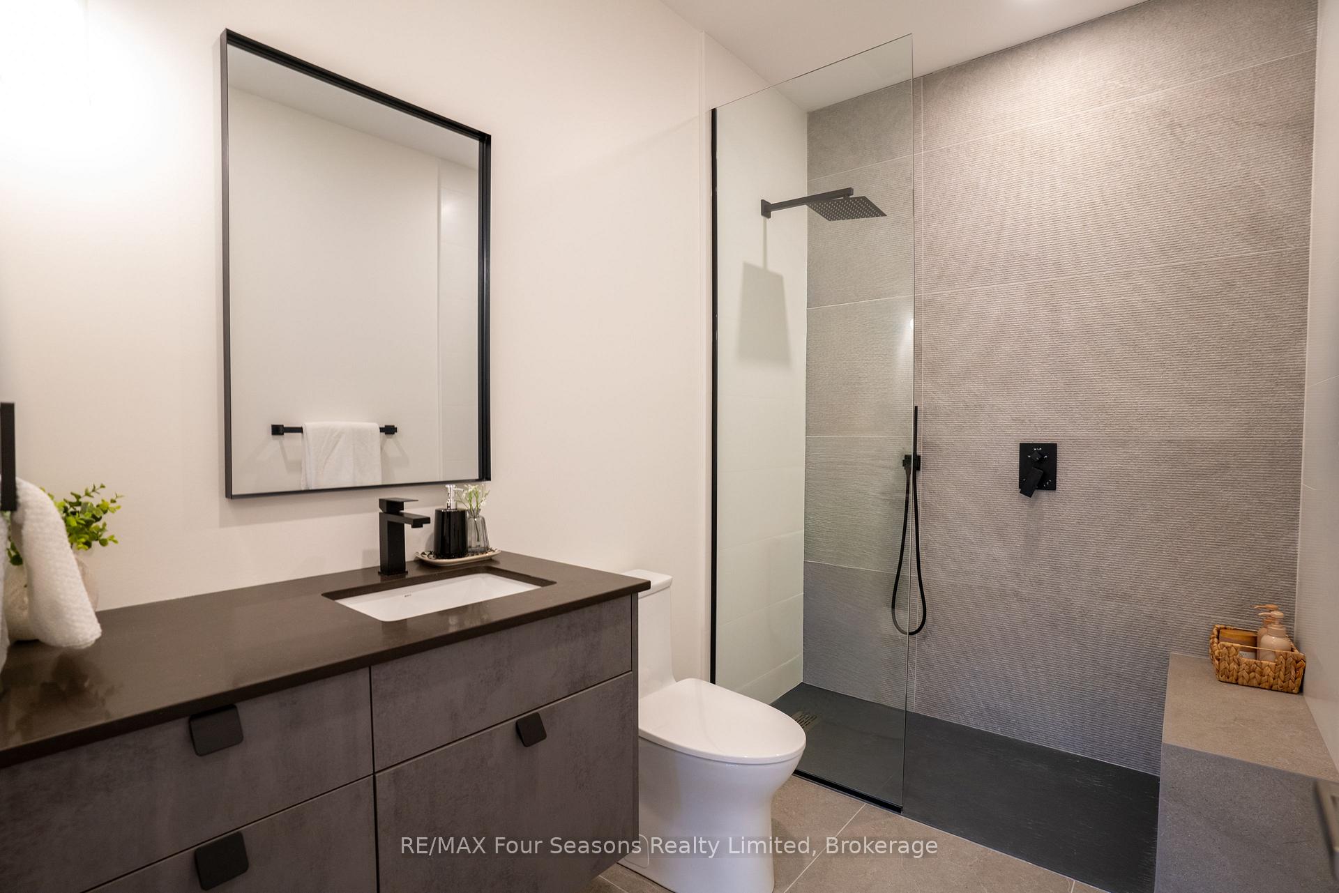 Photo 32 of 102 Barton Boulevard, Blue Mountains — HOMEH
