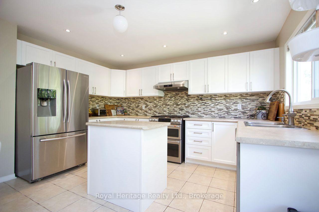 Photo 7 of 941 Langford Street, Oshawa, Eastdale — HOMEH