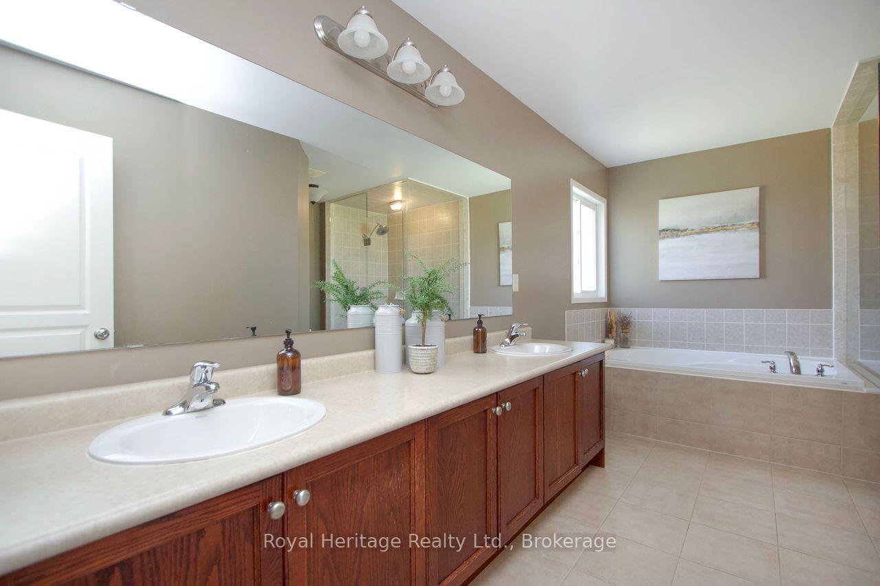Photo 17 of 941 Langford Street, Oshawa, Eastdale — HOMEH
