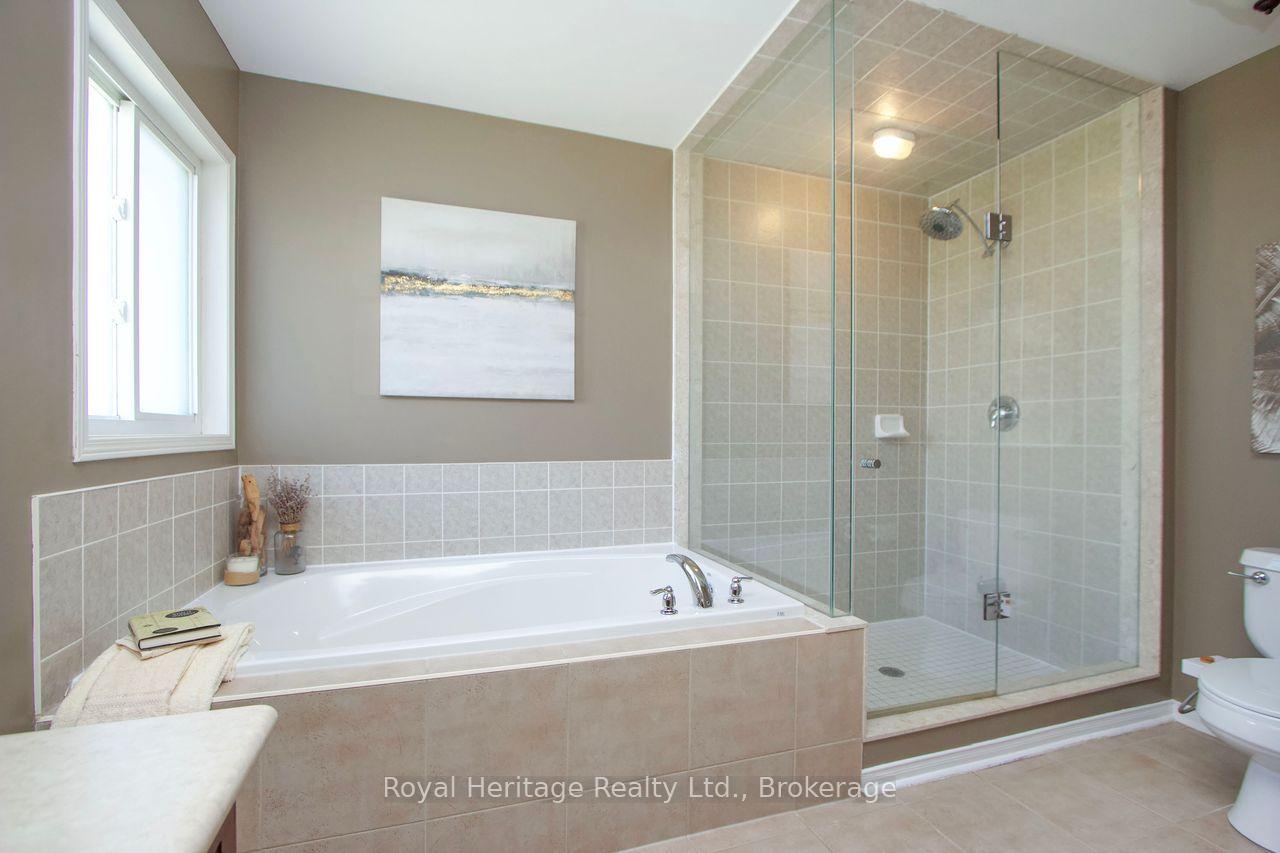 Photo 18 of 941 Langford Street, Oshawa, Eastdale — HOMEH