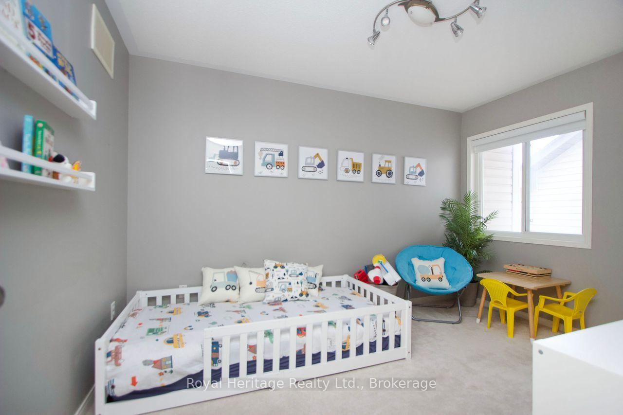 Photo 19 of 941 Langford Street, Oshawa, Eastdale — HOMEH