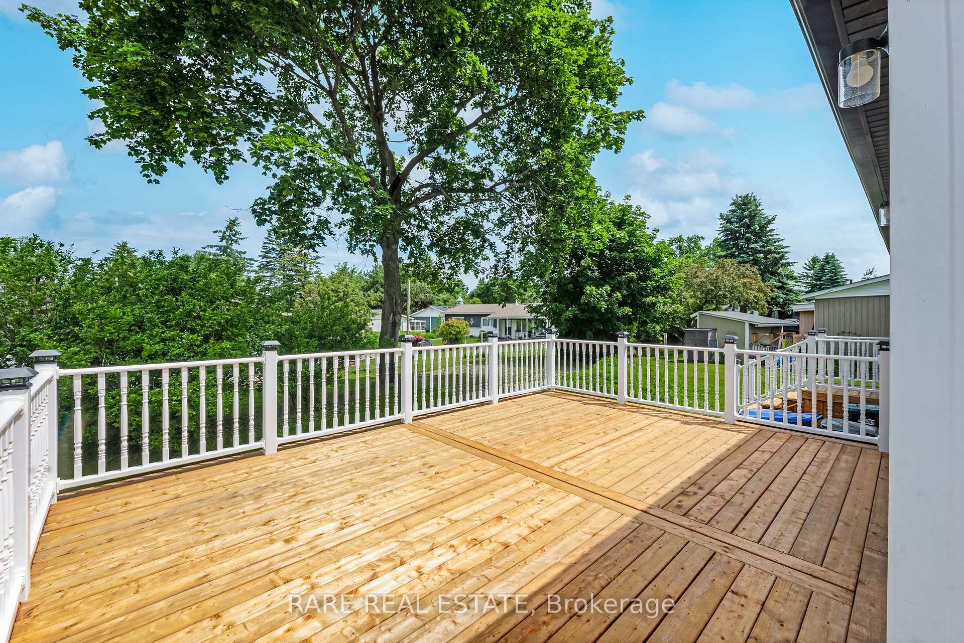Photo 23 of 76 Linden Lane, Innisfil, Alcona — HOMEH