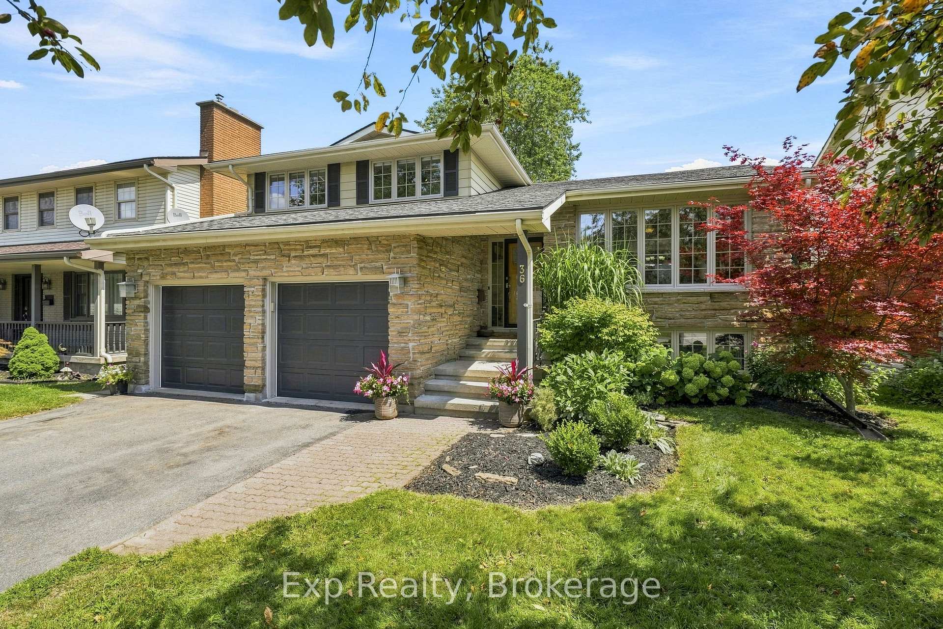 Photo 3 of 36 Kensington Crescent, Belleville, Belleville Ward — HOMEH