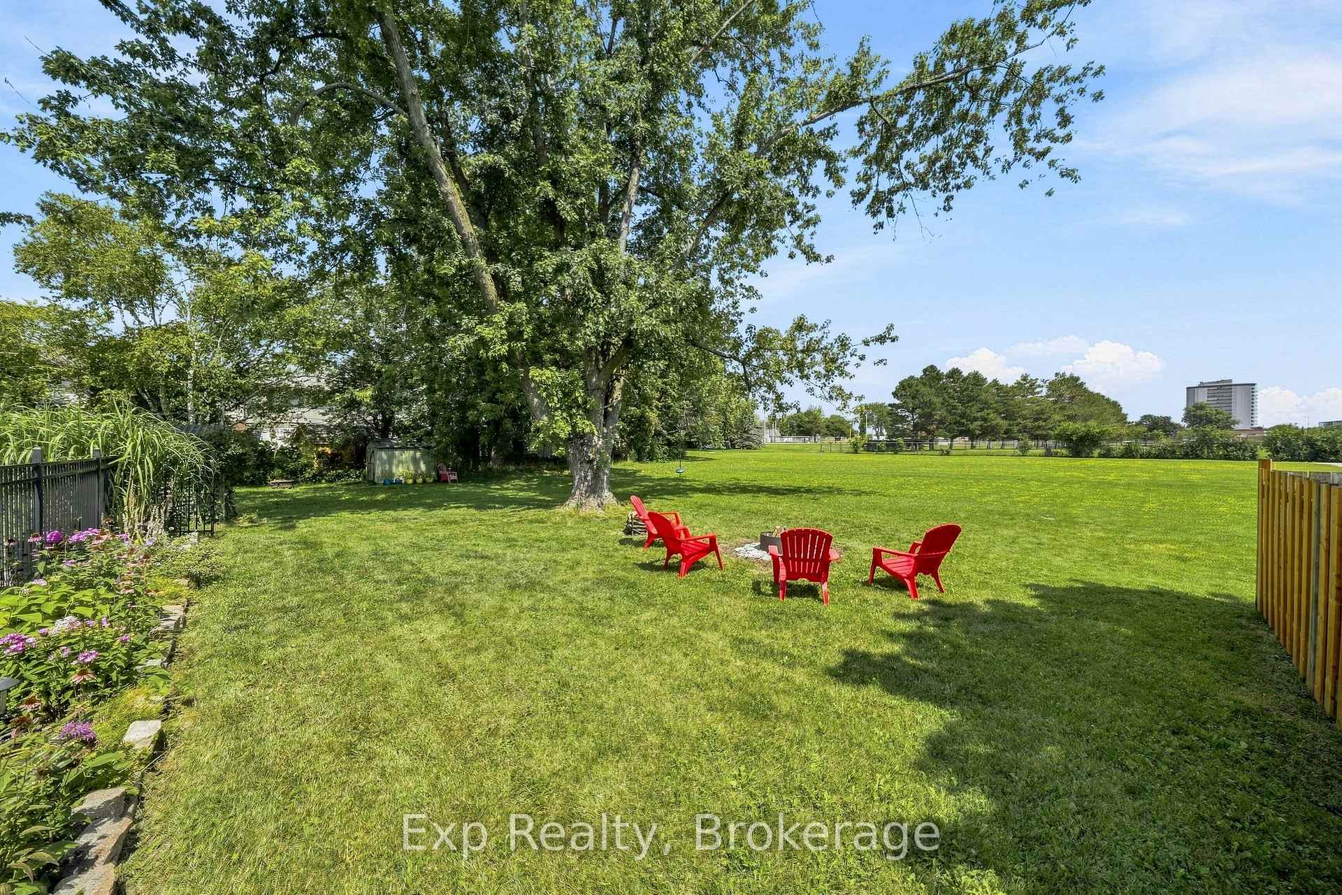 Photo 35 of 36 Kensington Crescent, Belleville, Belleville Ward — HOMEH