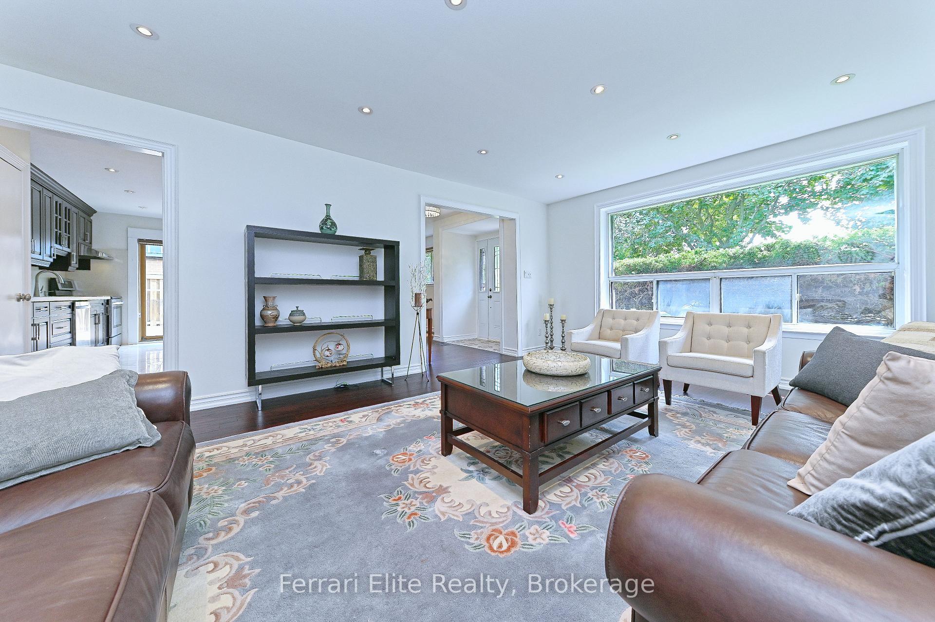 Photo 7 of 73 Farley Crescent, Etobicoke, Willowridge-Martingrove-Richview — HOMEH