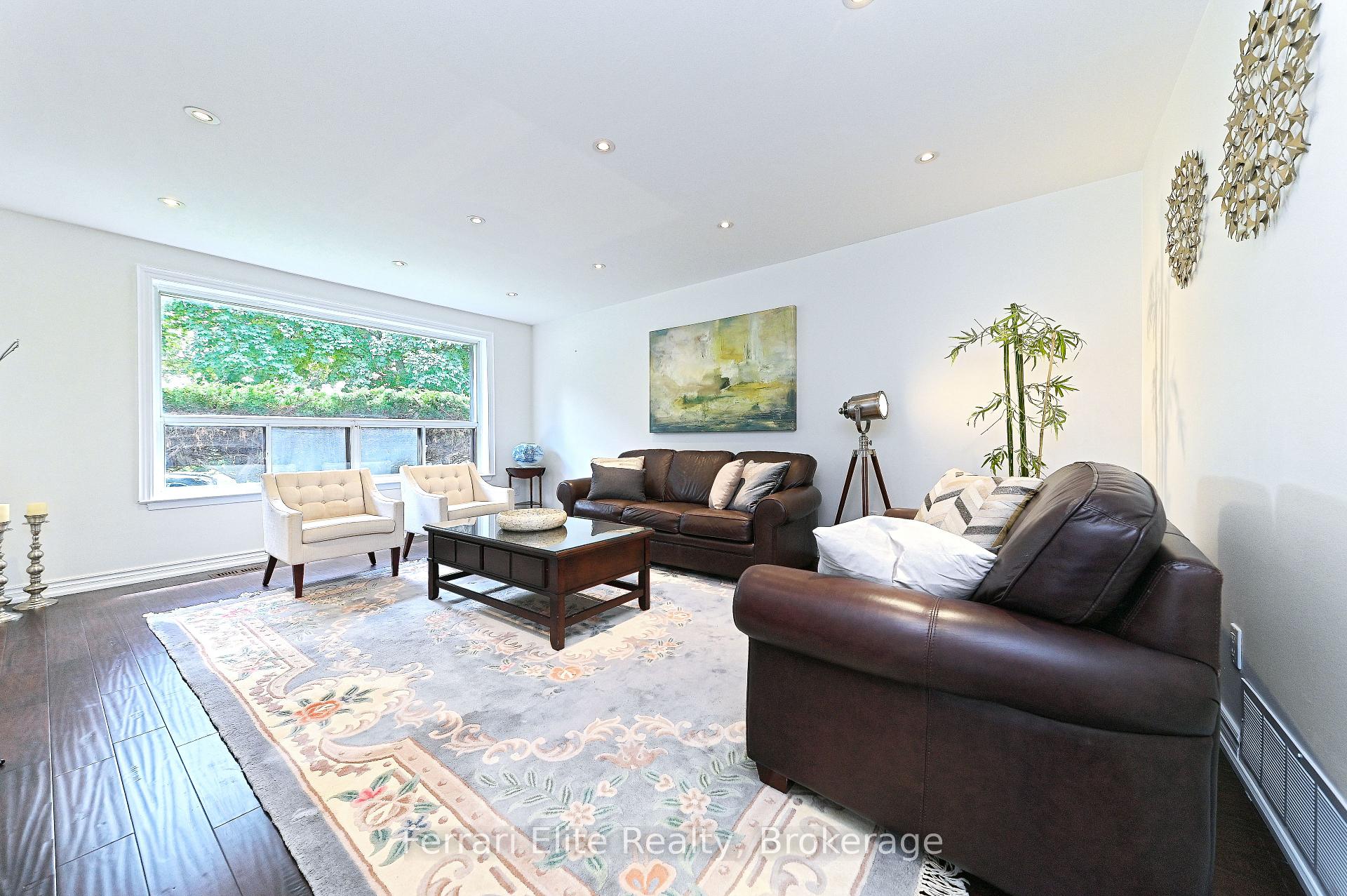 Photo 8 of 73 Farley Crescent, Etobicoke, Willowridge-Martingrove-Richview — HOMEH