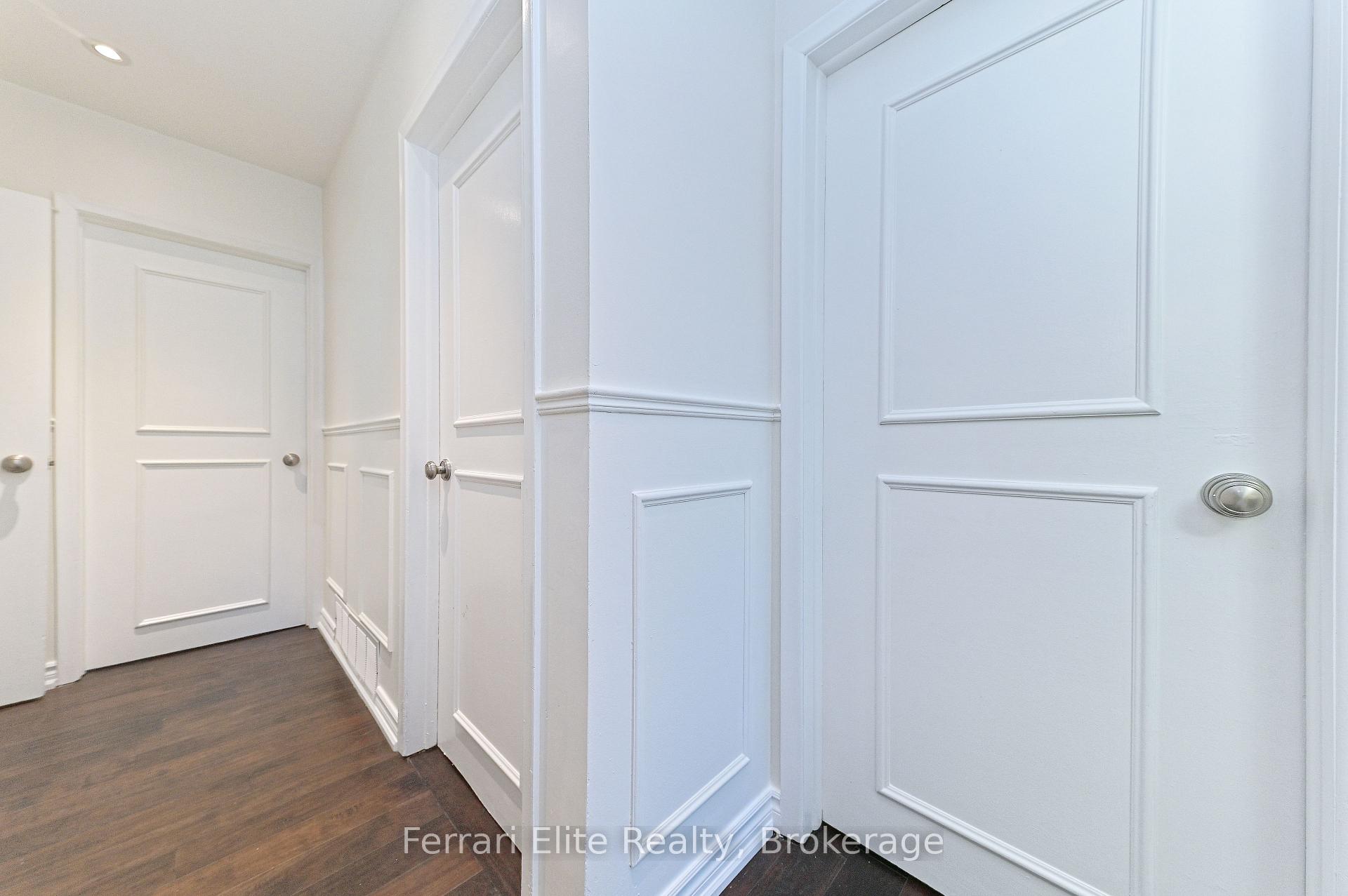 Photo 13 of 73 Farley Crescent, Etobicoke, Willowridge-Martingrove-Richview — HOMEH