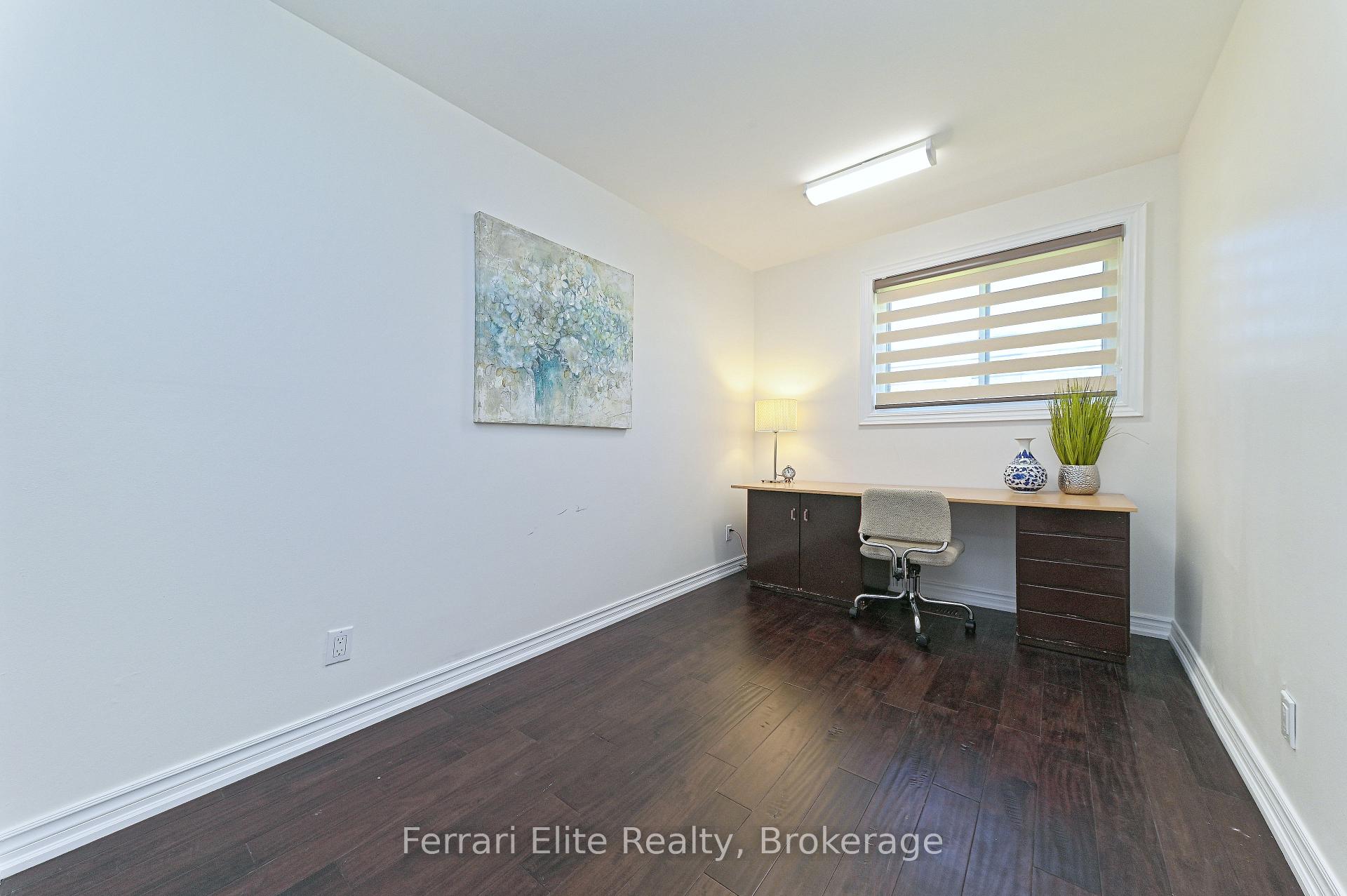 Photo 15 of 73 Farley Crescent, Etobicoke, Willowridge-Martingrove-Richview — HOMEH