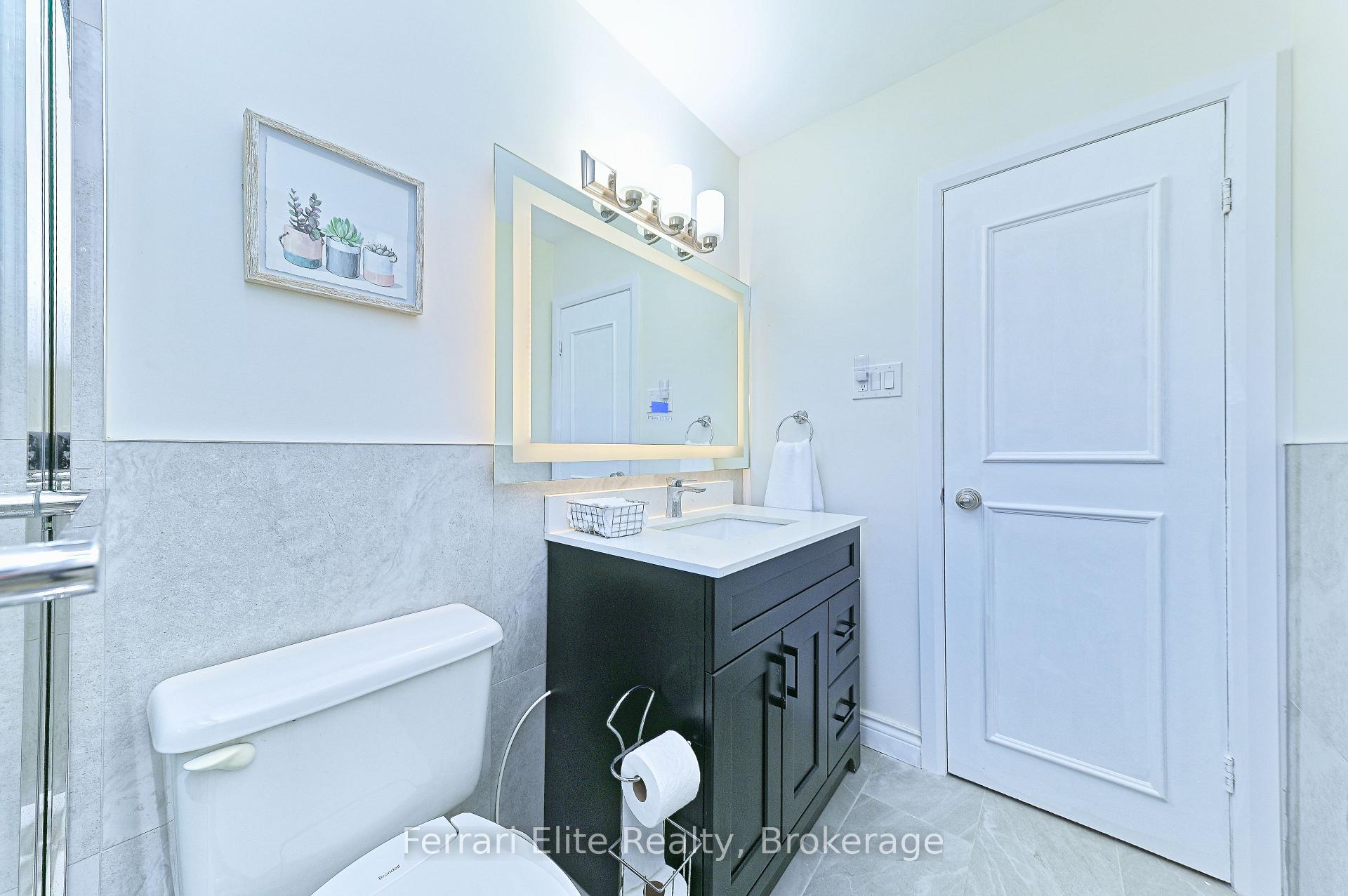 Photo 18 of 73 Farley Crescent, Etobicoke, Willowridge-Martingrove-Richview — HOMEH