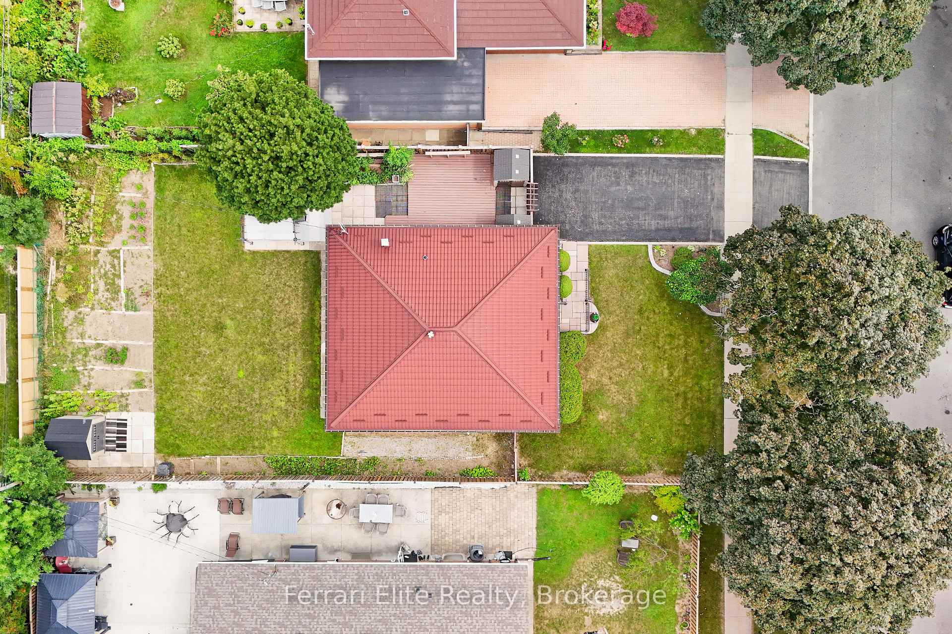 Photo 29 of 73 Farley Crescent, Etobicoke, Willowridge-Martingrove-Richview — HOMEH