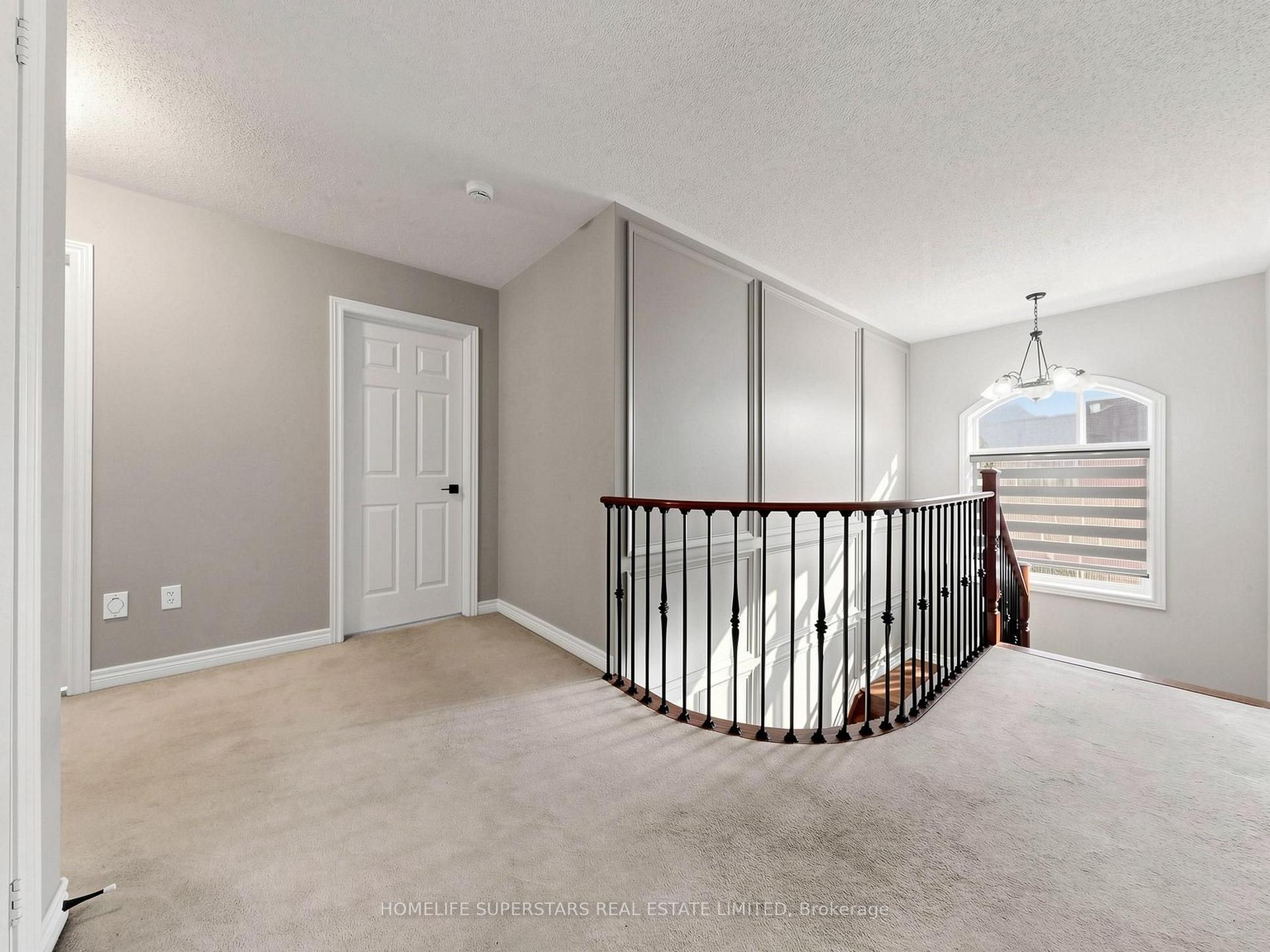 Photo 19 of 72 Egypt Drive, Brampton, Sandringham-Wellington North — HOMEH
