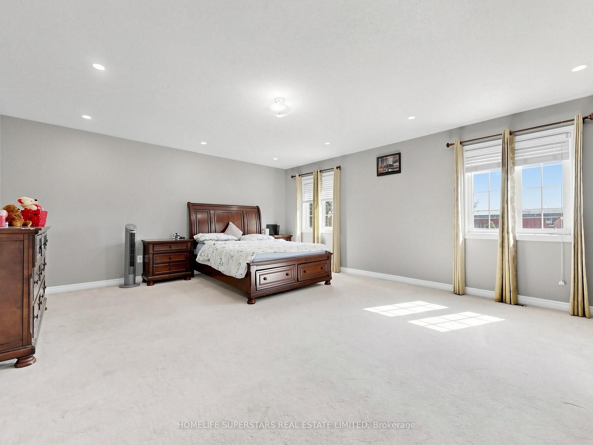 Photo 20 of 72 Egypt Drive, Brampton, Sandringham-Wellington North — HOMEH