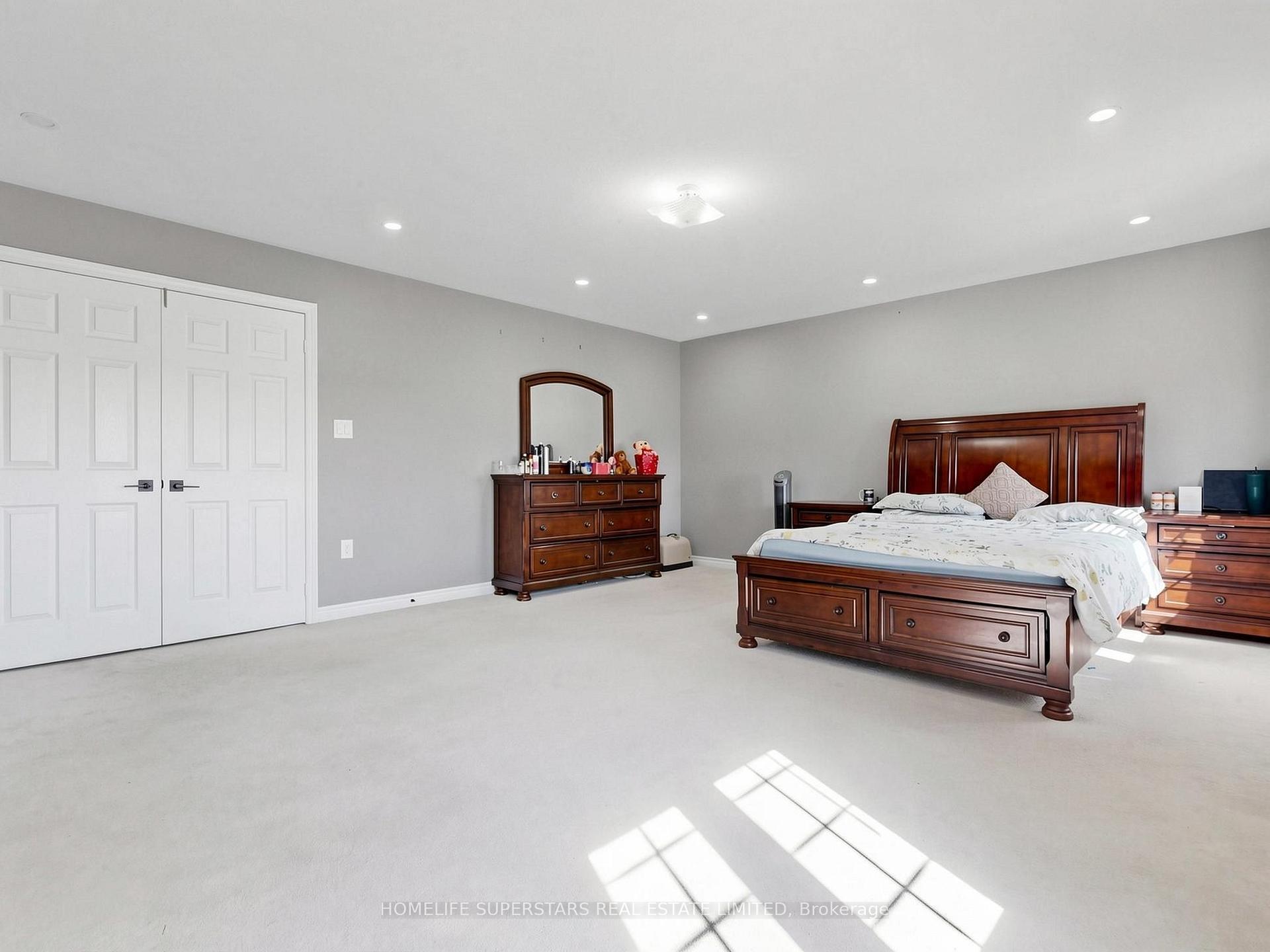 Photo 21 of 72 Egypt Drive, Brampton, Sandringham-Wellington North — HOMEH