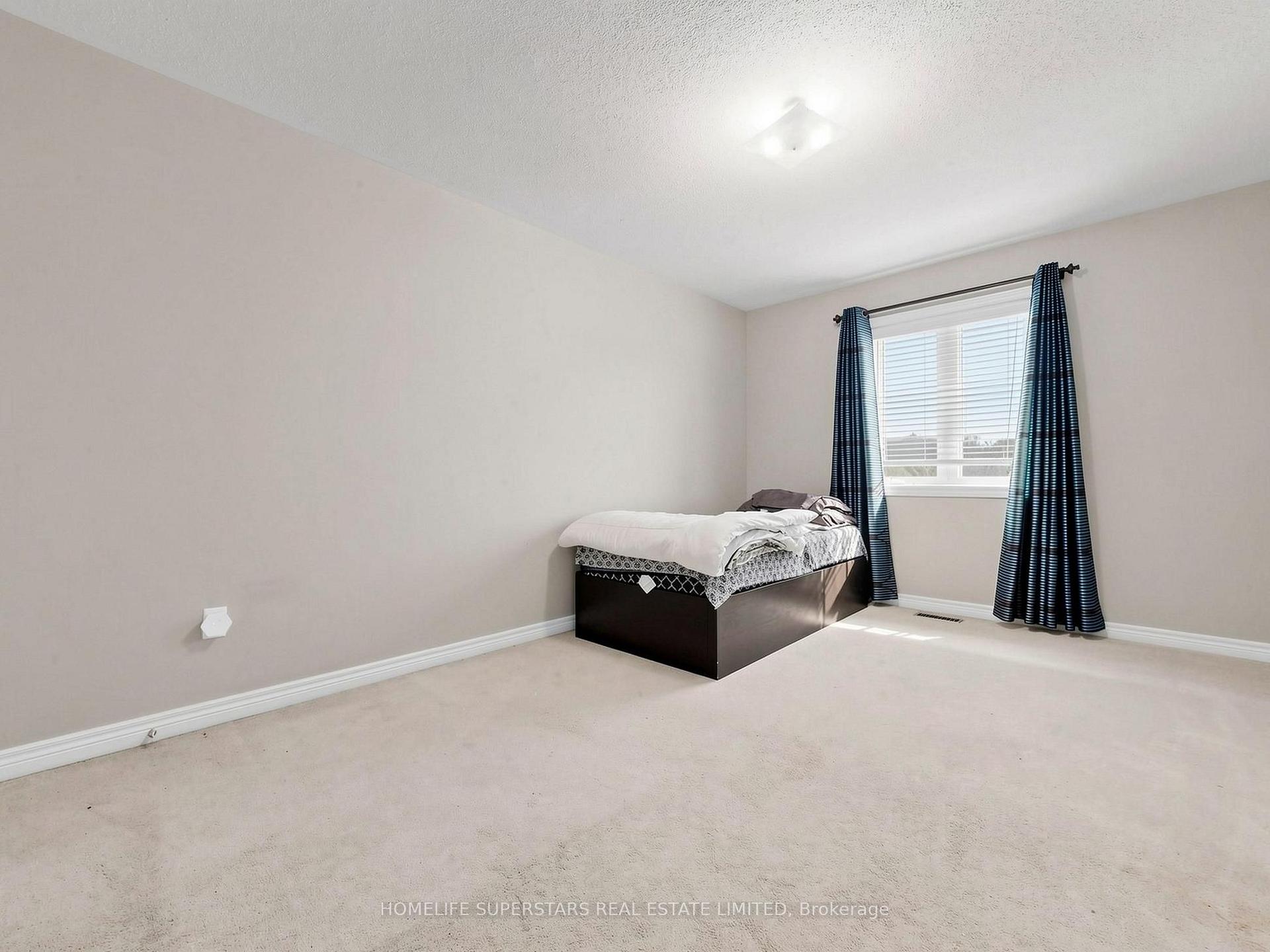 Photo 33 of 72 Egypt Drive, Brampton, Sandringham-Wellington North — HOMEH