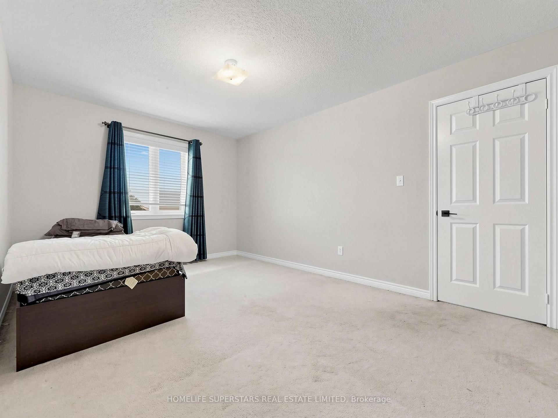 Photo 34 of 72 Egypt Drive, Brampton, Sandringham-Wellington North — HOMEH