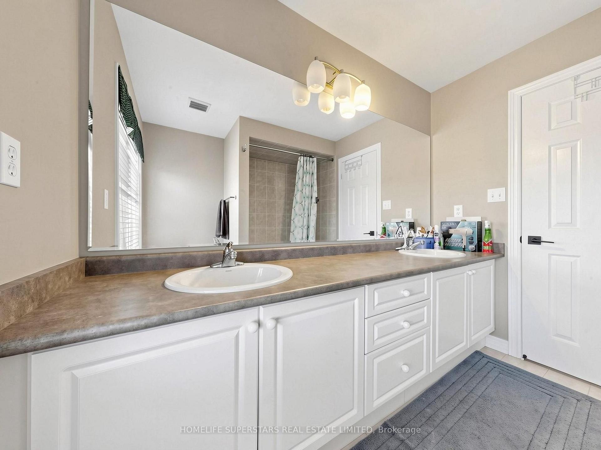Photo 36 of 72 Egypt Drive, Brampton, Sandringham-Wellington North — HOMEH