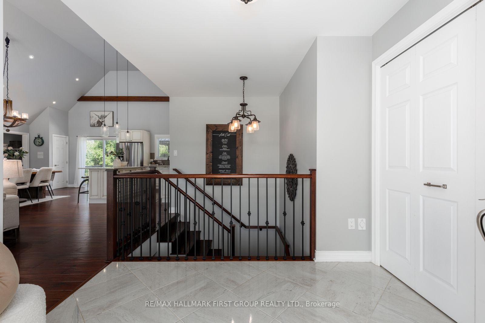 Photo 8 of 20 Lagoon Drive, Kawartha Lakes, Fenelon Falls — HOMEH