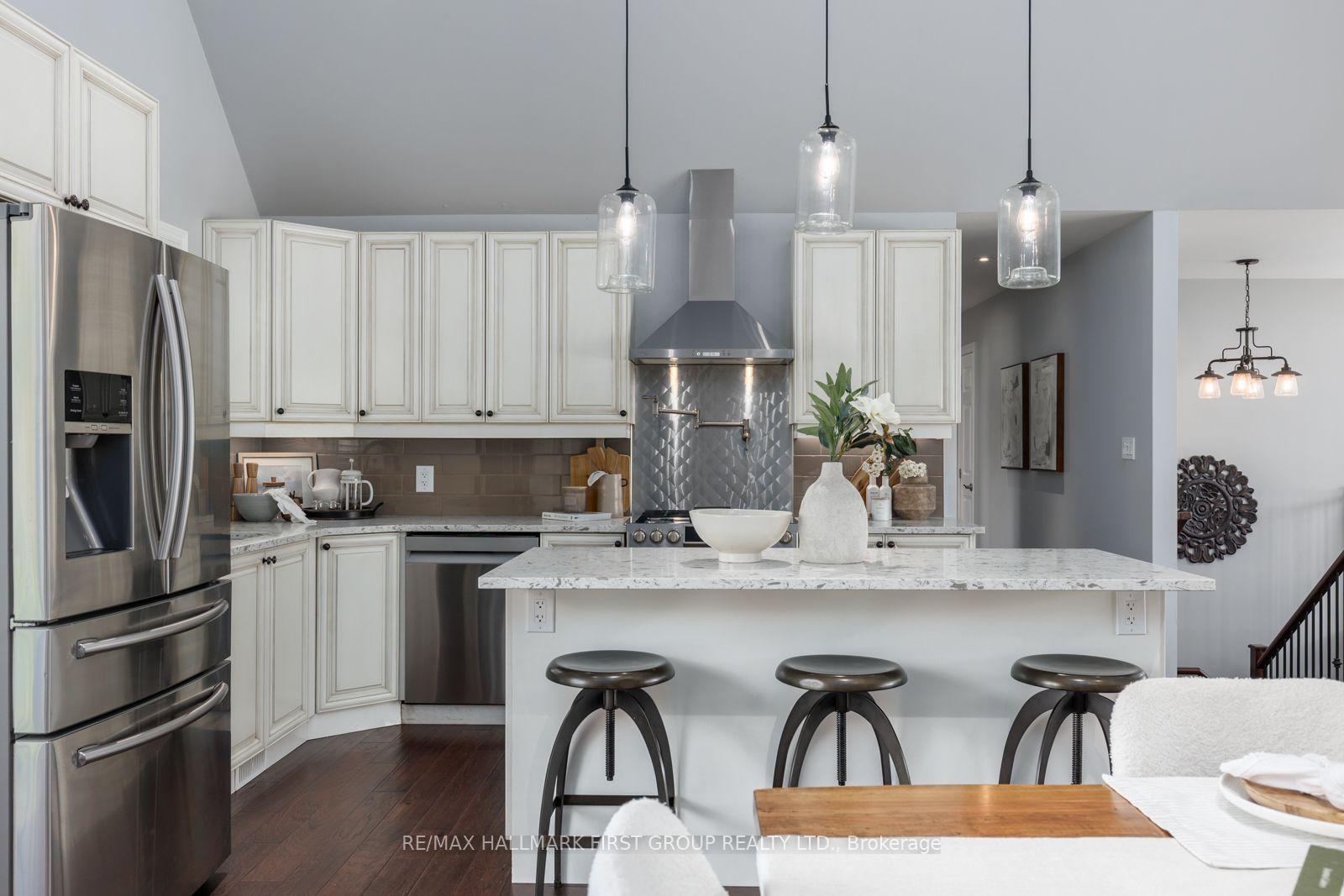 Photo 18 of 20 Lagoon Drive, Kawartha Lakes, Fenelon Falls — HOMEH