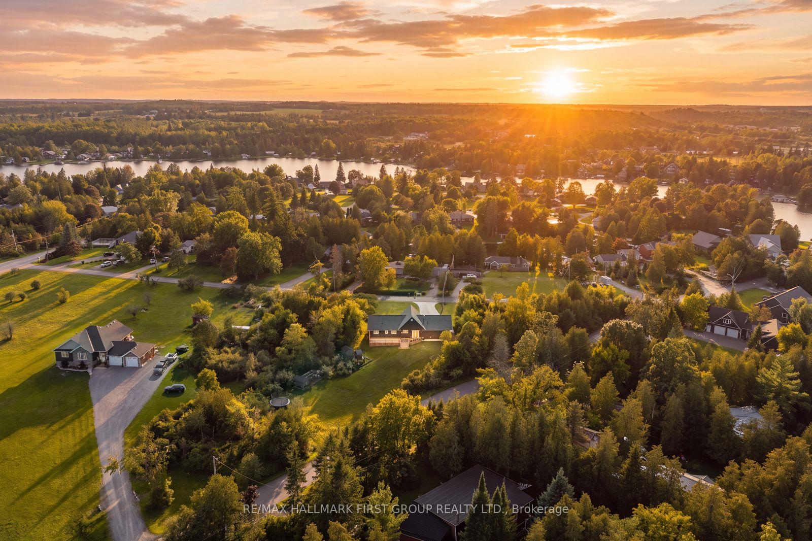 Photo 47 of 20 Lagoon Drive, Kawartha Lakes, Fenelon Falls — HOMEH