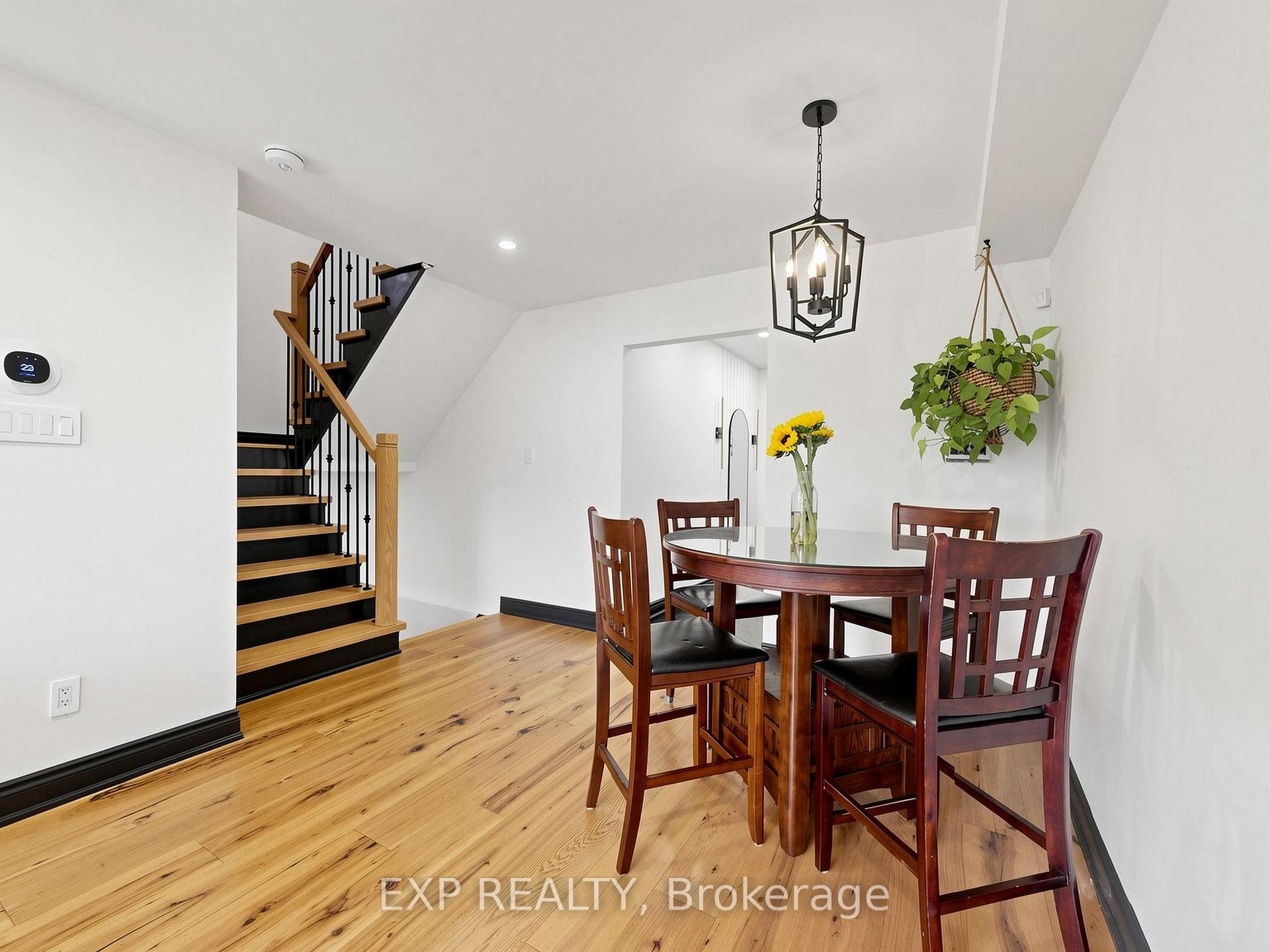 Photo 6 of 101 Mccurdy Drive, New Tecumseth, Tottenham — HOMEH