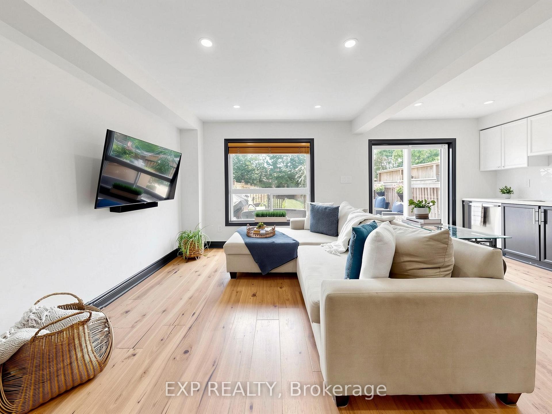 Photo 9 of 101 Mccurdy Drive, New Tecumseth, Tottenham — HOMEH