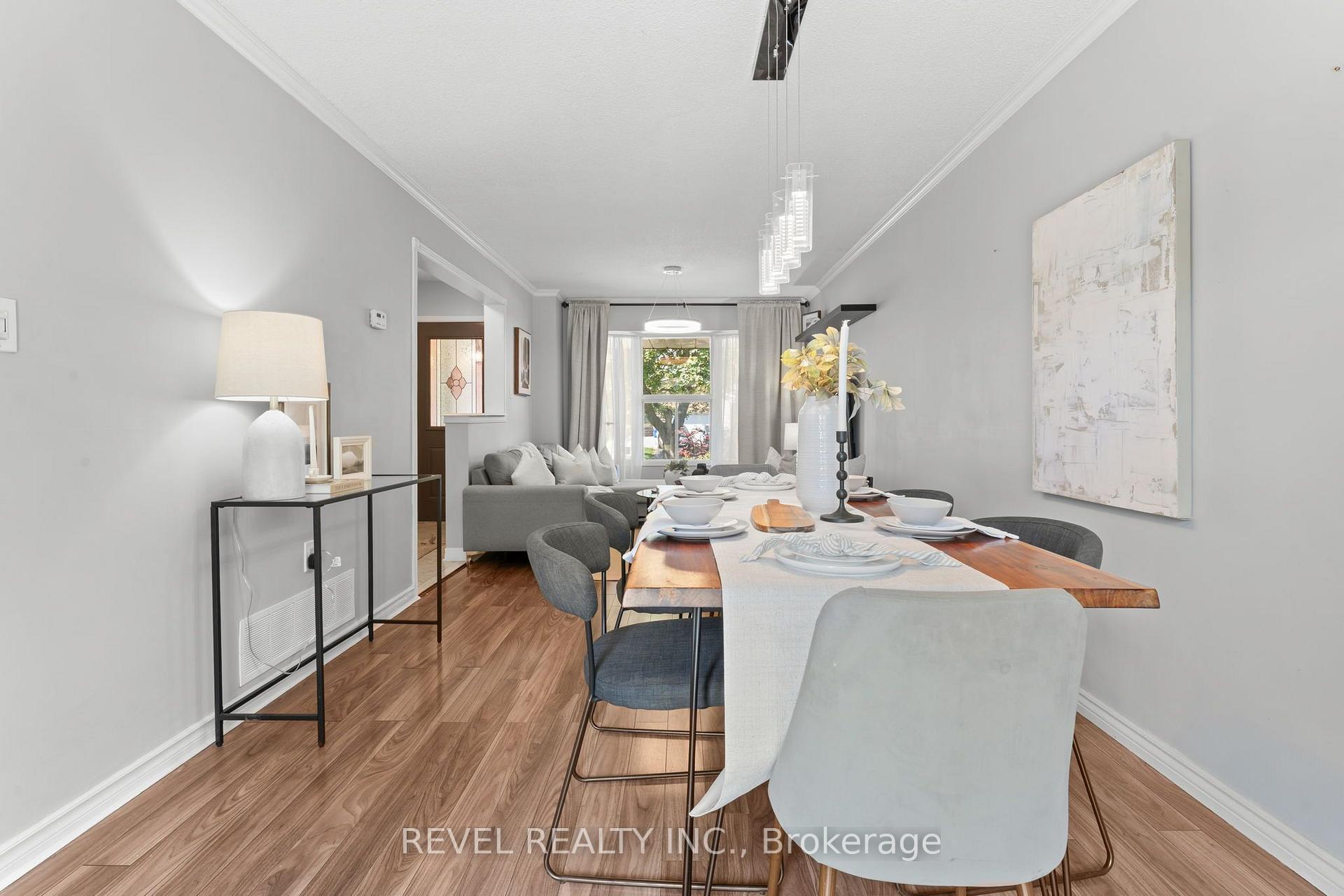Photo 7 of 18 Longstaff Drive, Ajax, Central — HOMEH