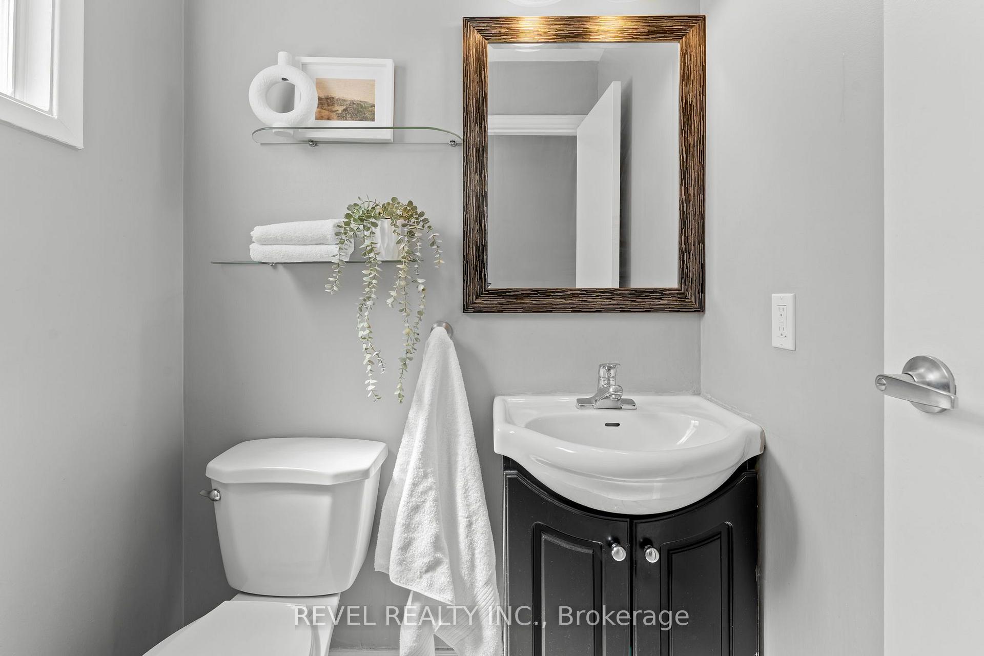 Photo 12 of 18 Longstaff Drive, Ajax, Central — HOMEH