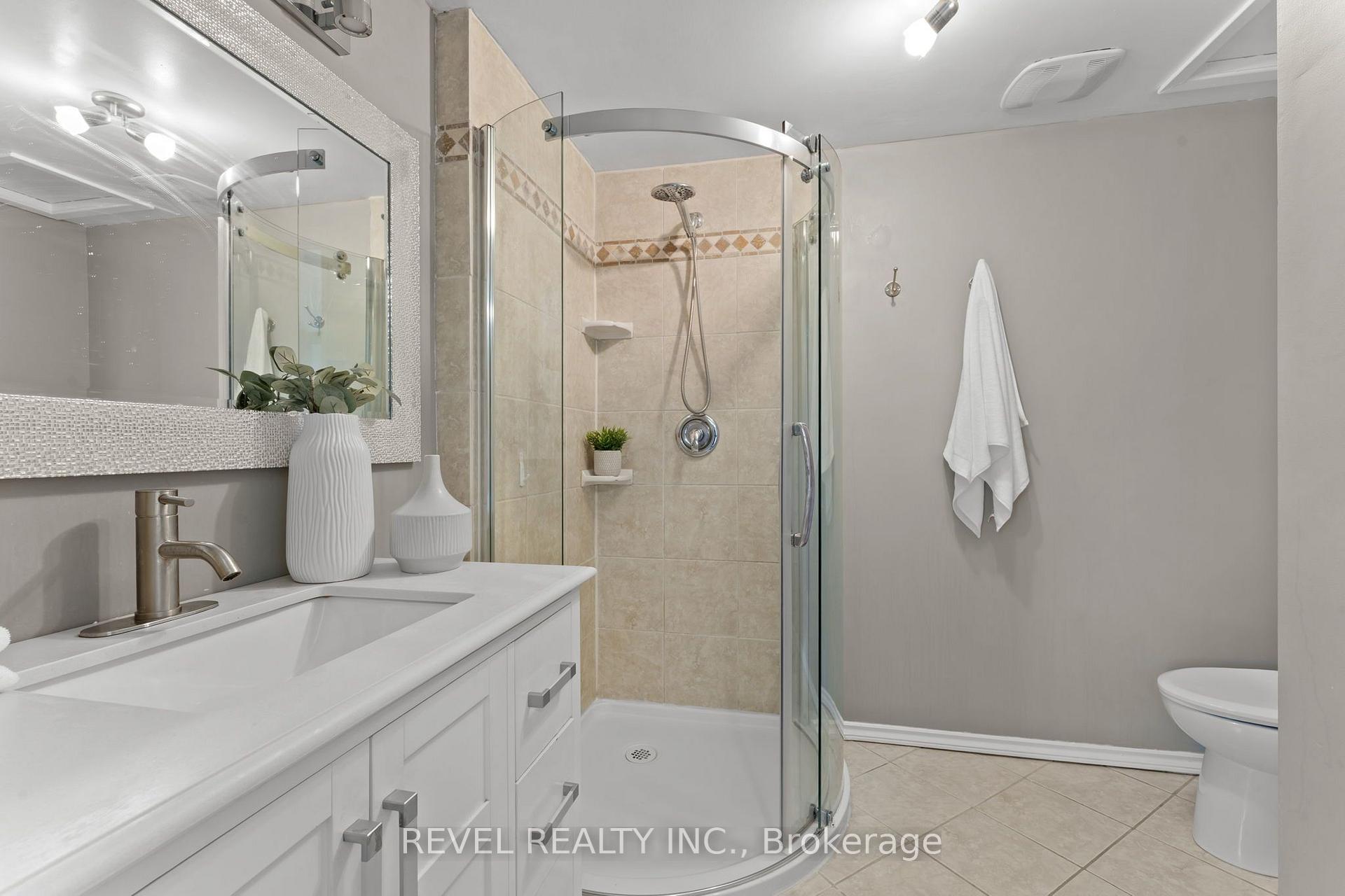 Photo 18 of 18 Longstaff Drive, Ajax, Central — HOMEH